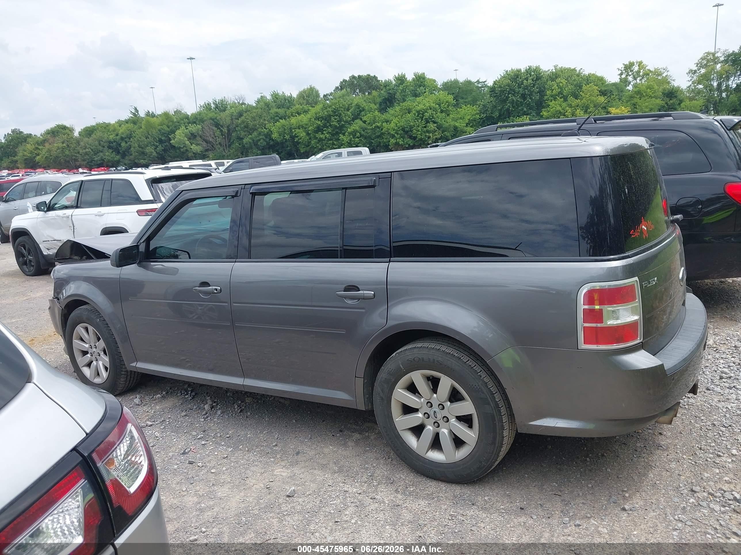 2010 Ford Flex Se Серый vin: 2FMGK5BC2ABA81303