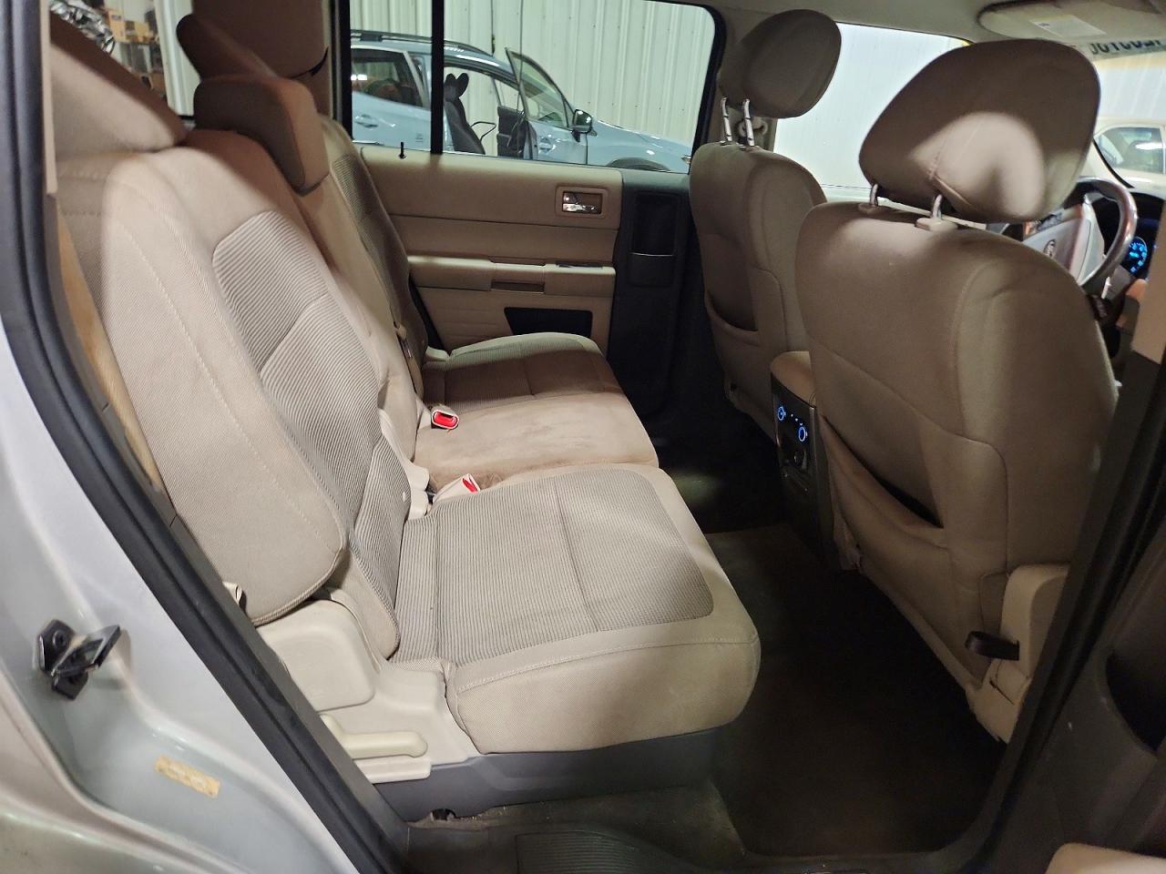 2012 Ford Flex Se Silver vin: 2FMGK5BC2CBD04717