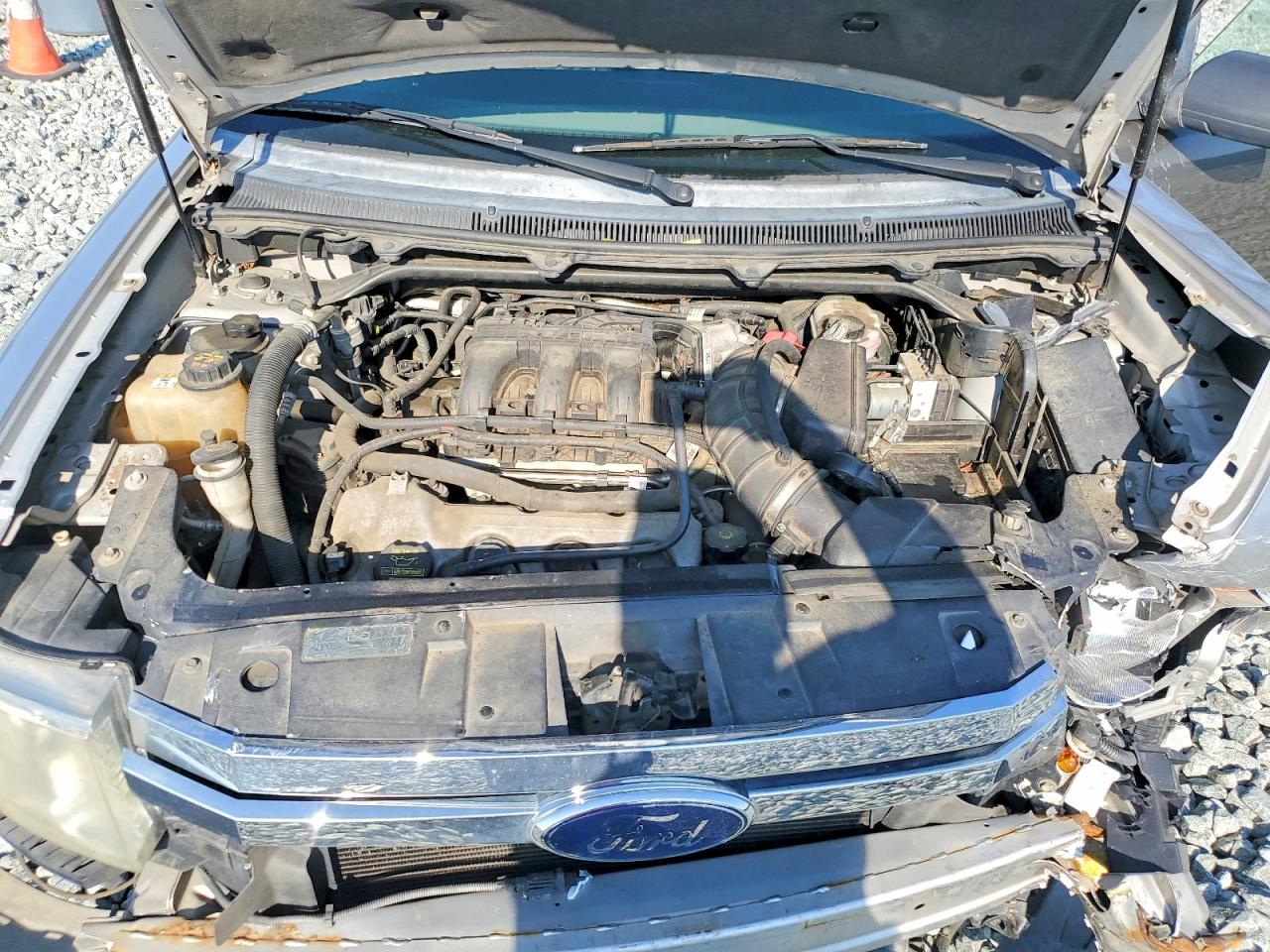 2010 Ford Flex Silver vin: 2FMGK5BC3ABA98689
