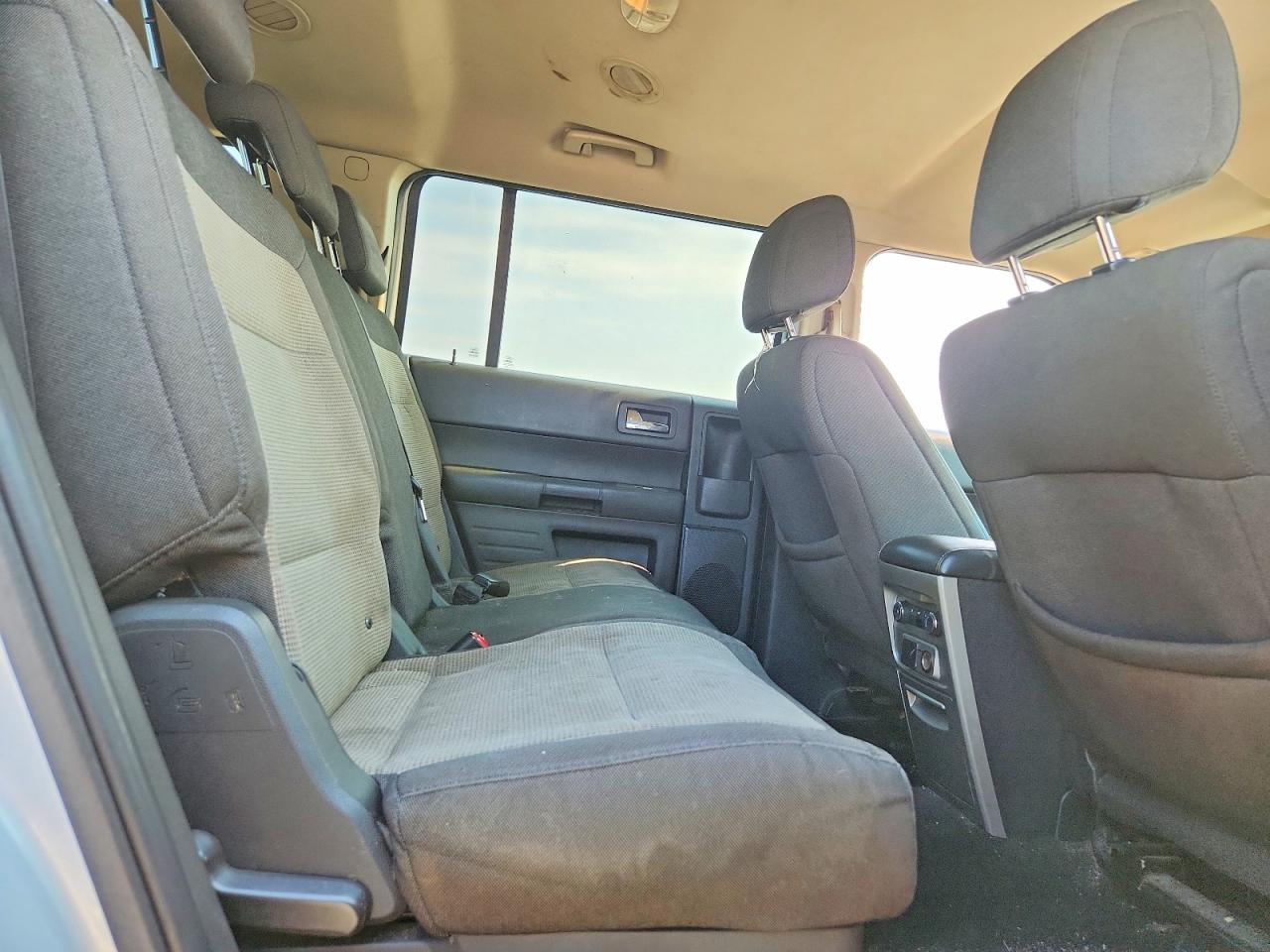 2011 Ford Flex Se Silver vin: 2FMGK5BC6BBD33779