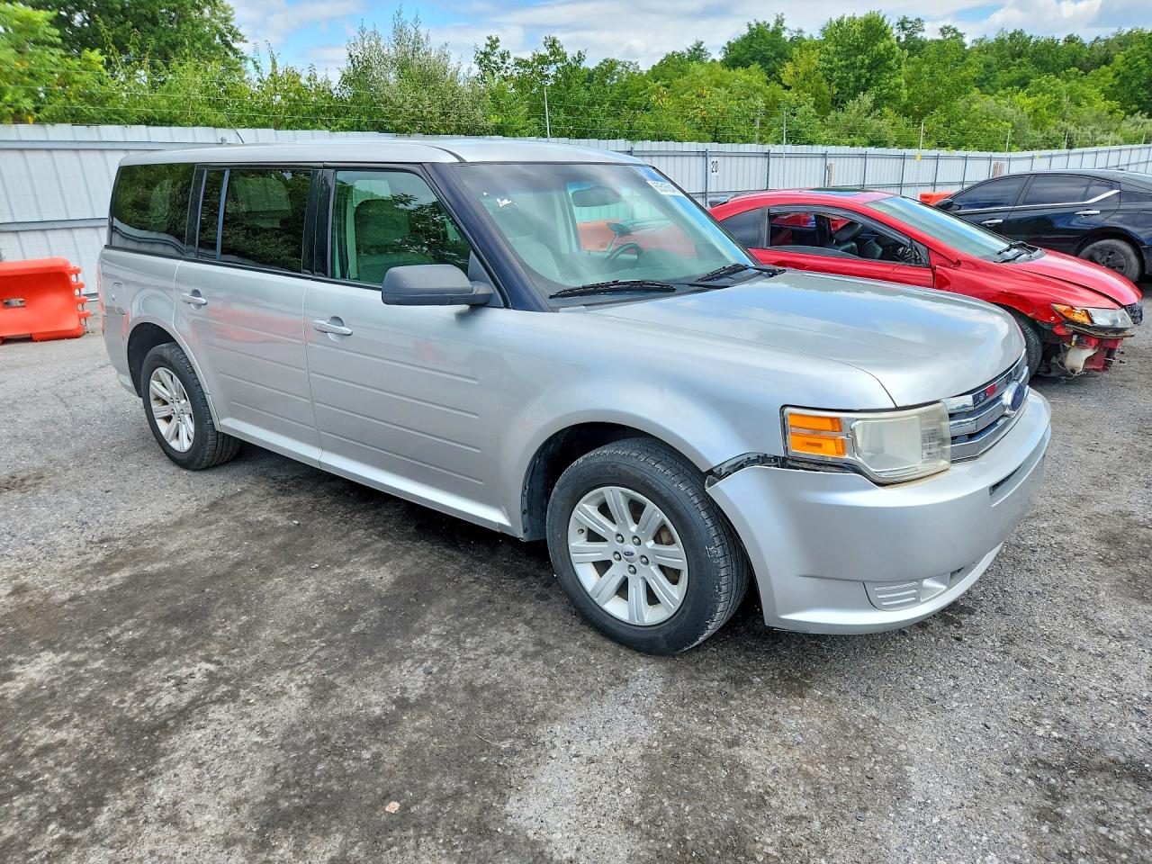 2010 Ford Flex Se Silver vin: 2FMGK5BC8ABA42750
