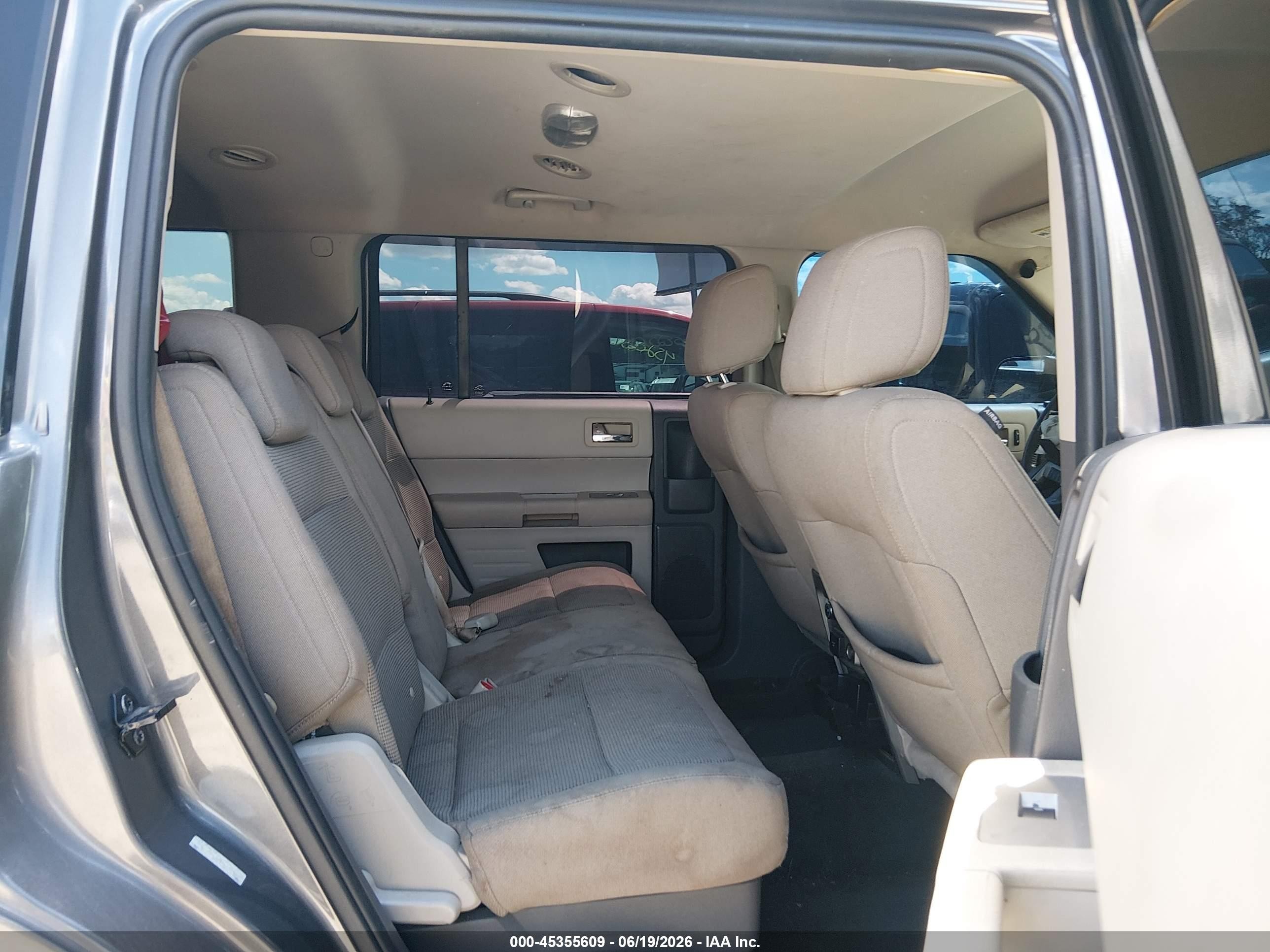 2010 Ford Flex Se Beige vin: 2FMGK5BC9ABA50923