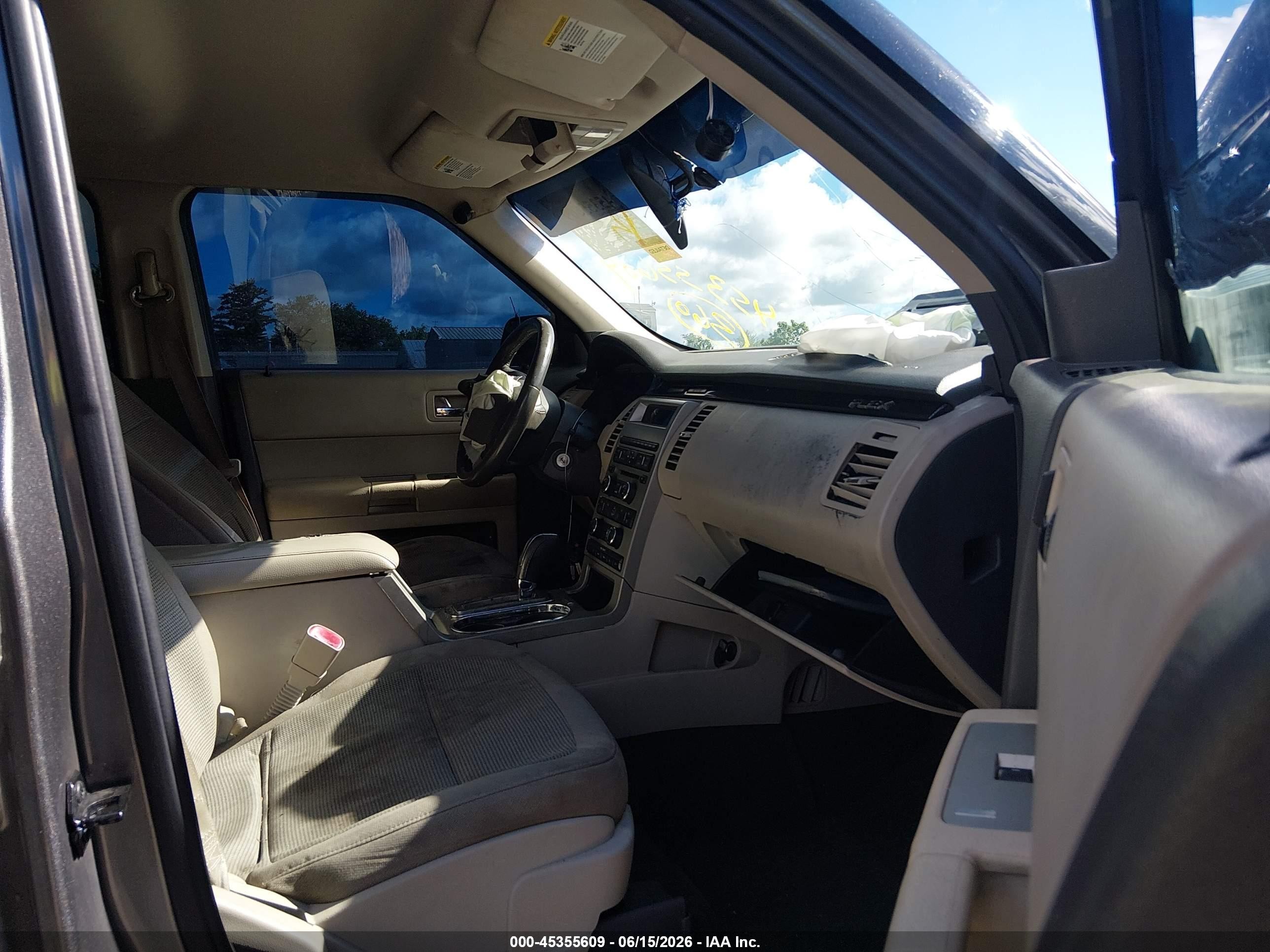 2010 Ford Flex Se Beige vin: 2FMGK5BC9ABA50923