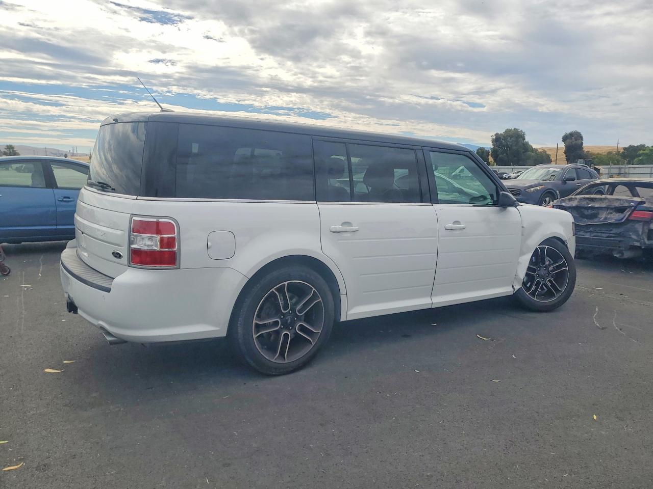 2014 Ford Flex Sel White vin: 2FMGK5C80EBD27782