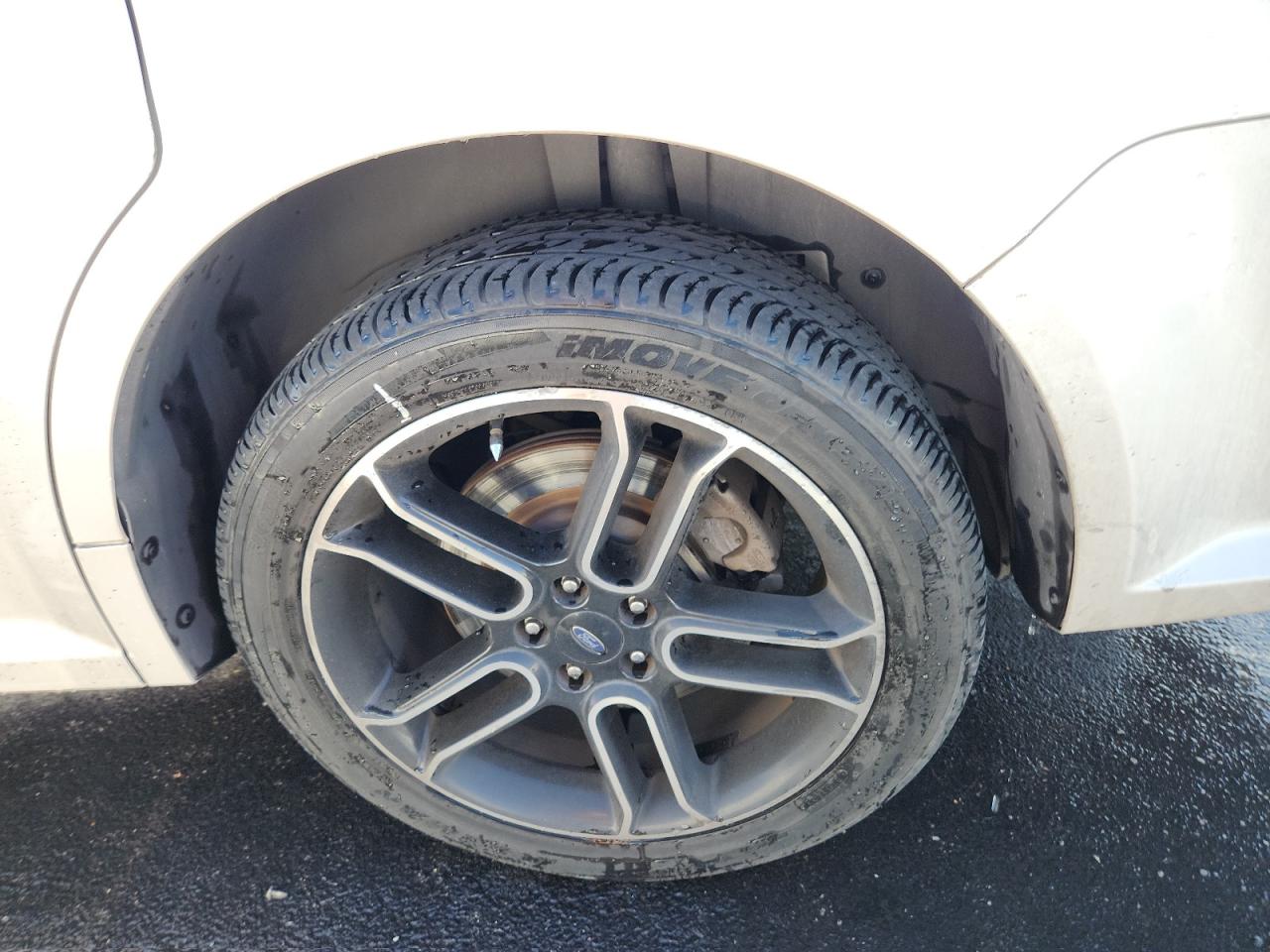 2015 Ford Flex Sel White vin: 2FMGK5C83FBA19782 Damage: Left Rear Wheel, Curb Rash, 1 To 2 Inches
