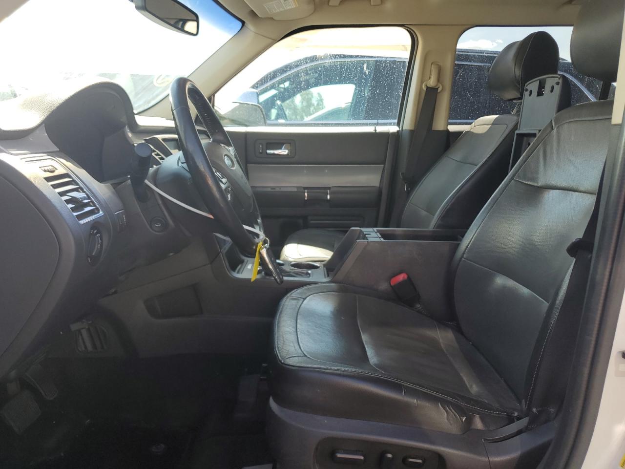 2015 Ford Flex Sel White vin: 2FMGK5C83FBA19782 Damage: Left Front Seat Cushion, Torn, 2 To 3 Inches
