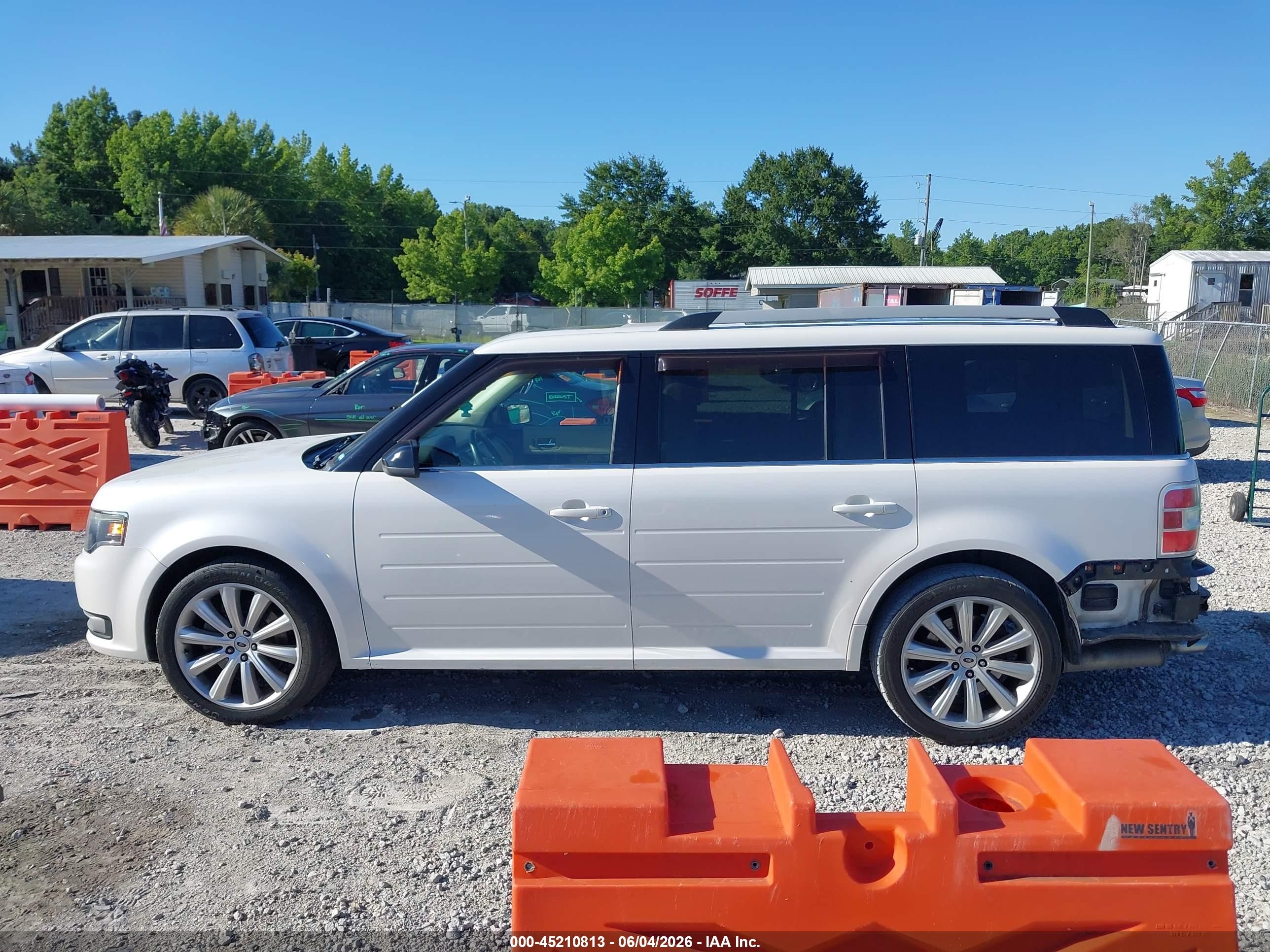 2014 Ford Flex Sel White vin: 2FMGK5C84EBD05896