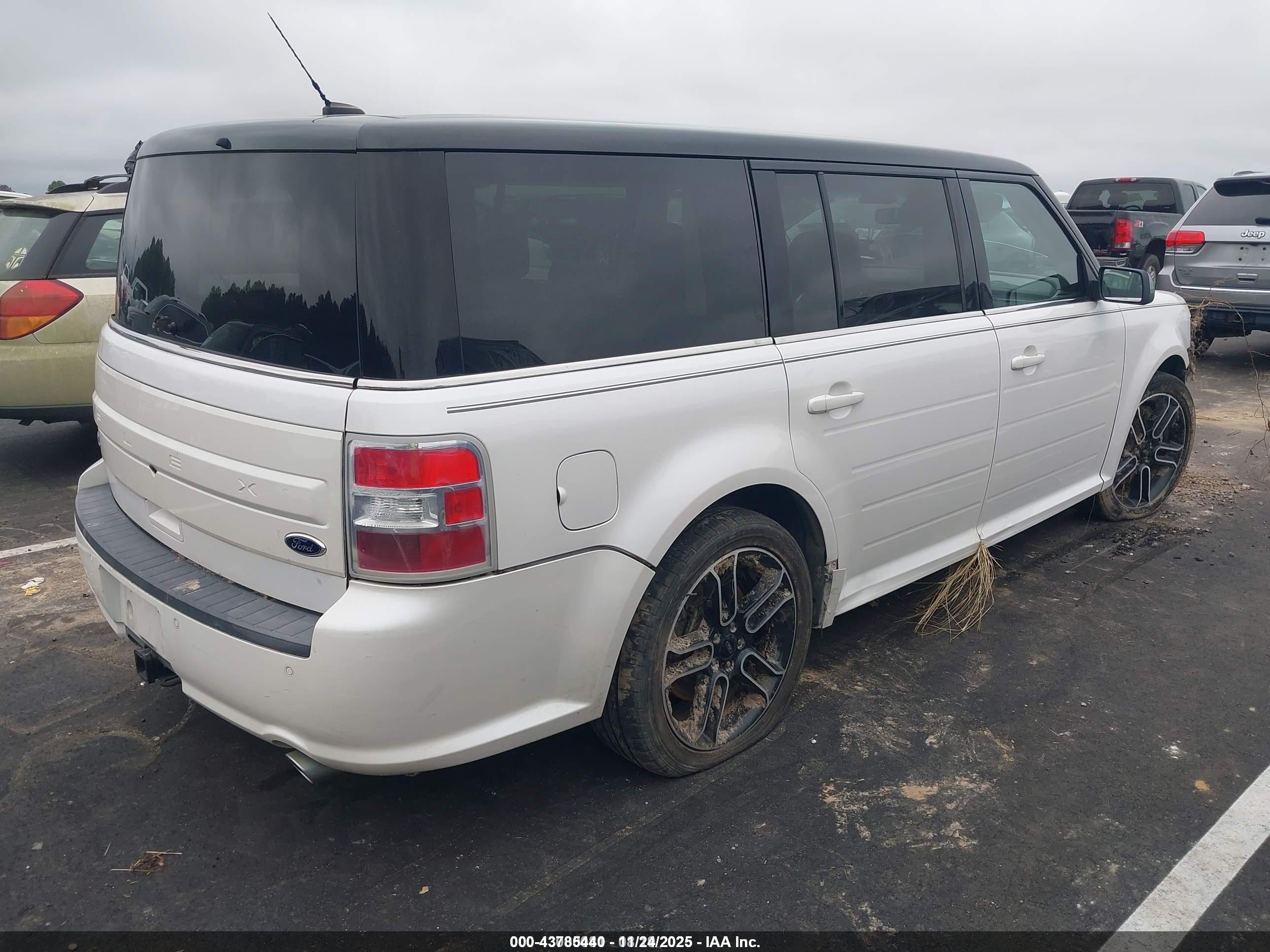 2014 Ford Flex Sel White vin: 2FMGK5C87EBD15273