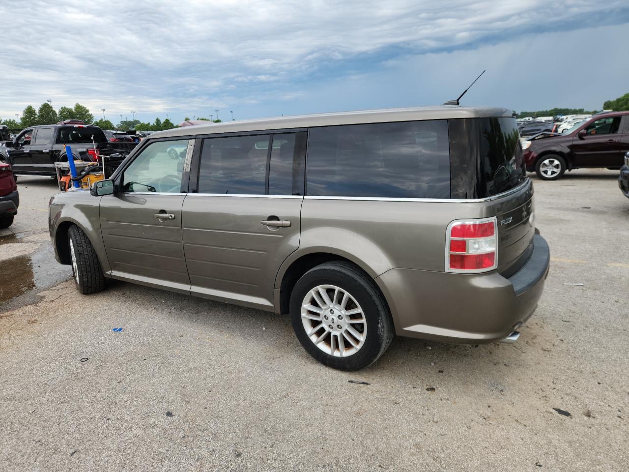 2013 Ford Flex Sel Gray vin: 2FMGK5C8XDBD14102 Damage: Left Rear Door, Dent(S) W/ Paint Dmg, 7 To 8 Inches