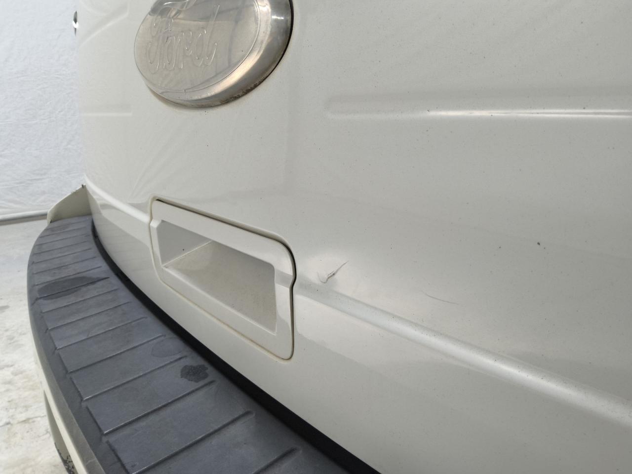 2012 Ford Flex Sel White vin: 2FMGK5CC3CBD21895 Damage: Lift Gate, Dent(S) W/ Paint Dmg, 3 To 4 Inches