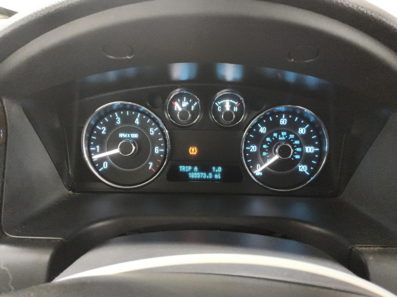 2012 Ford Flex Sel White vin: 2FMGK5CC3CBD21895 Damage: Warning - Tire Pressure, On, Unacceptable