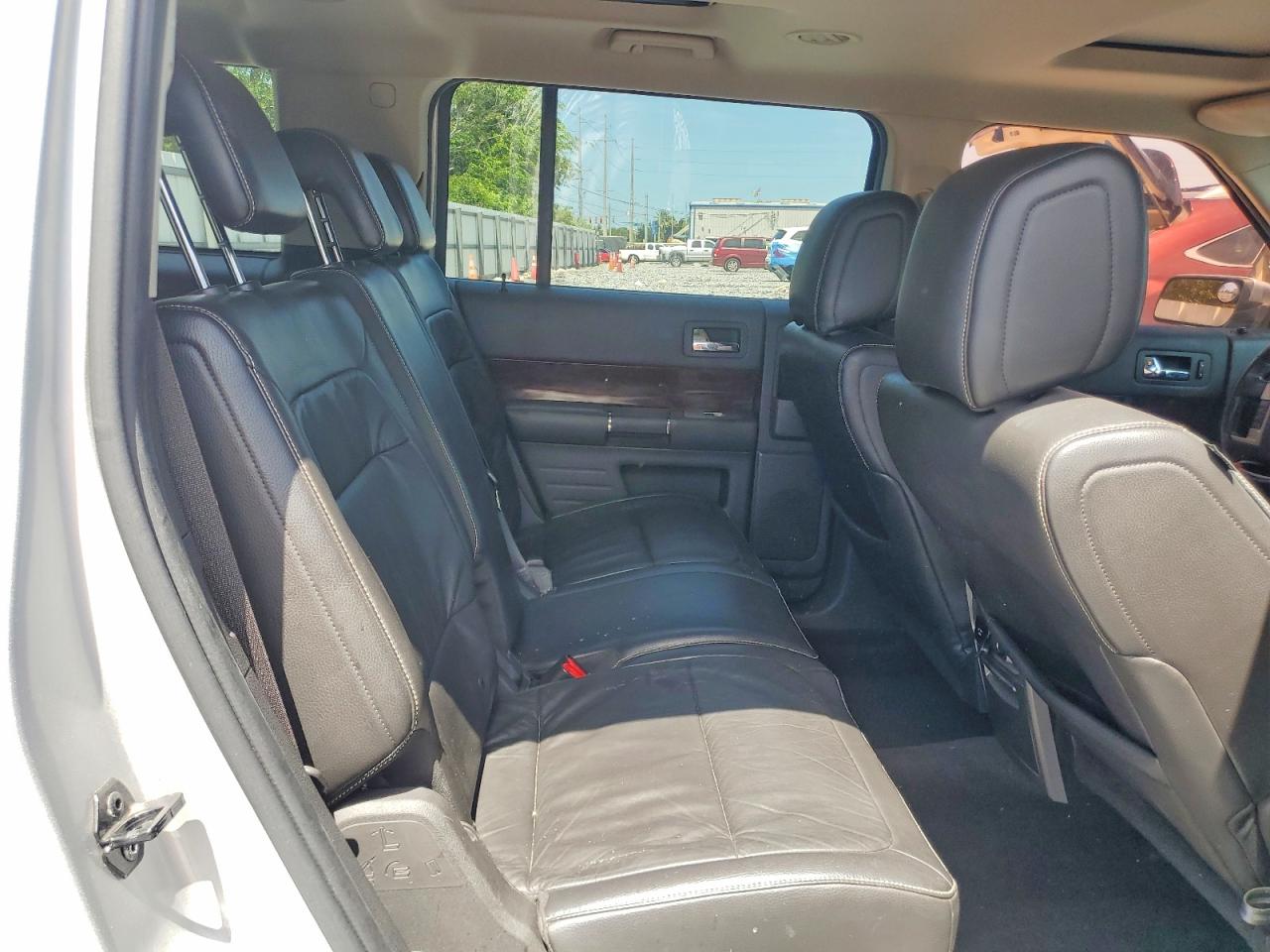 2010 Ford Flex Серебряный vin: 2FMGK5CCXABA34342