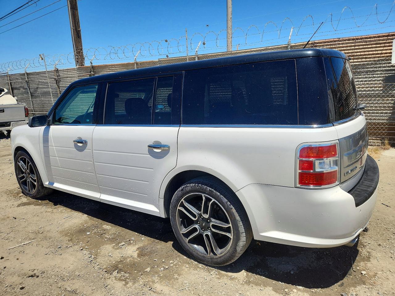 2014 Ford Flex Limited White vin: 2FMGK5D84EBD22731