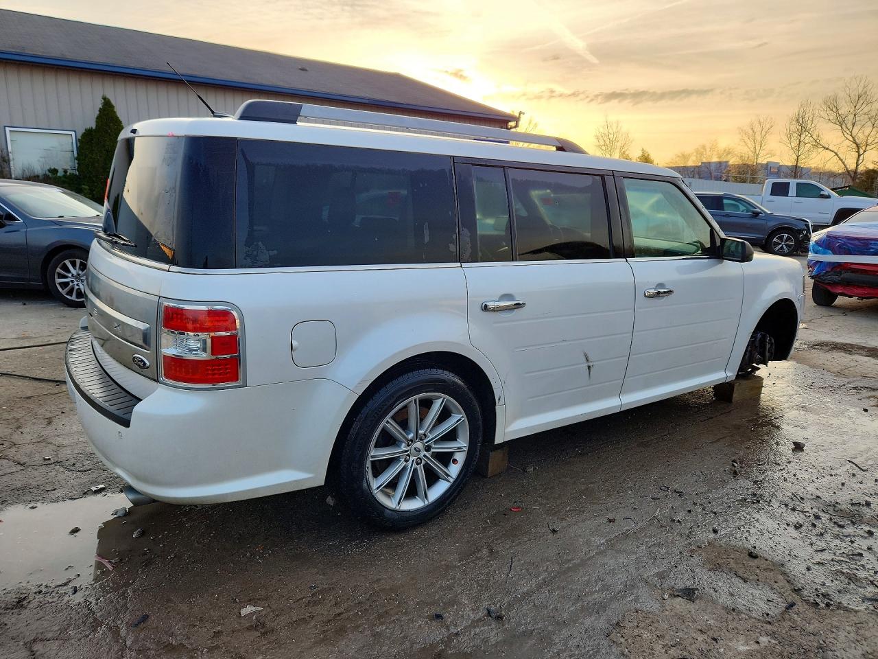 2014 Ford Flex Limited White vin: 2FMGK5D88EBD09321