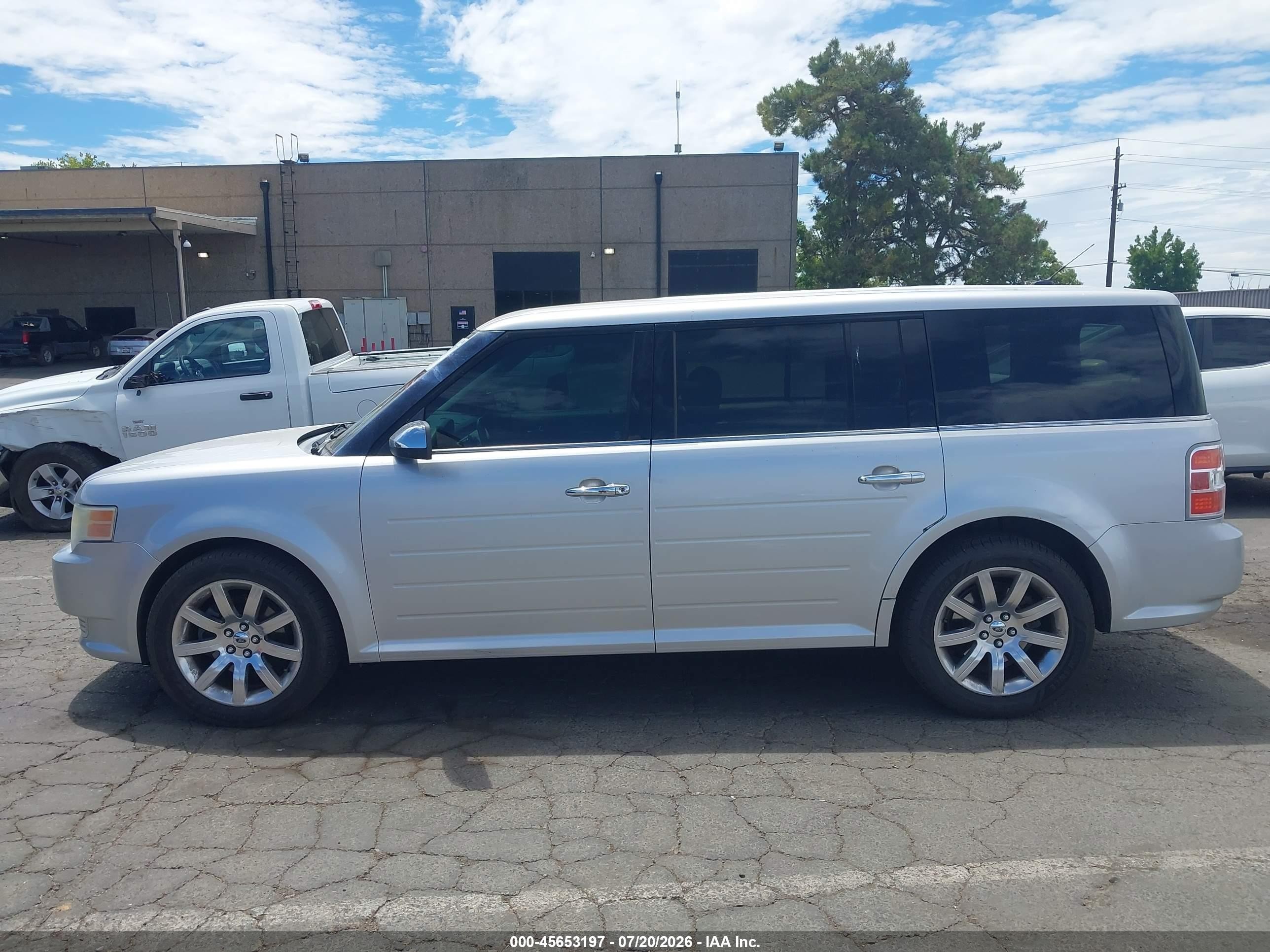 2011 Ford Flex Limited Silver vin: 2FMGK5DC5BBD30871