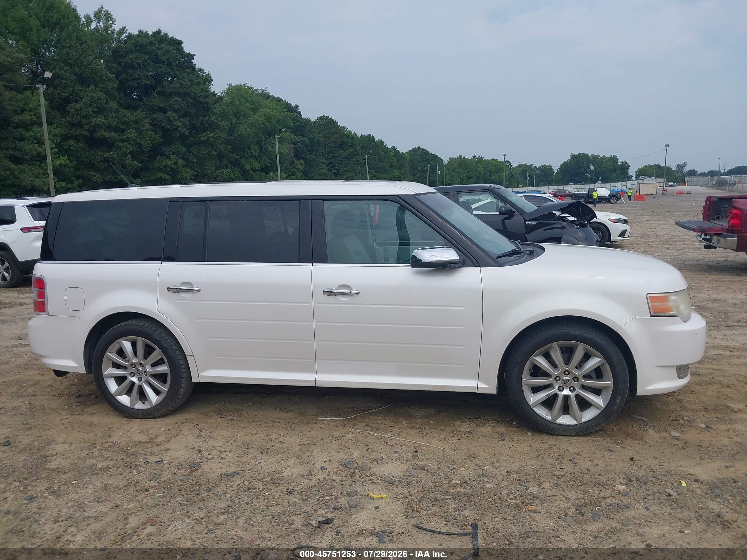 2011 Ford Flex Limited White vin: 2FMGK5DCXBBD04332