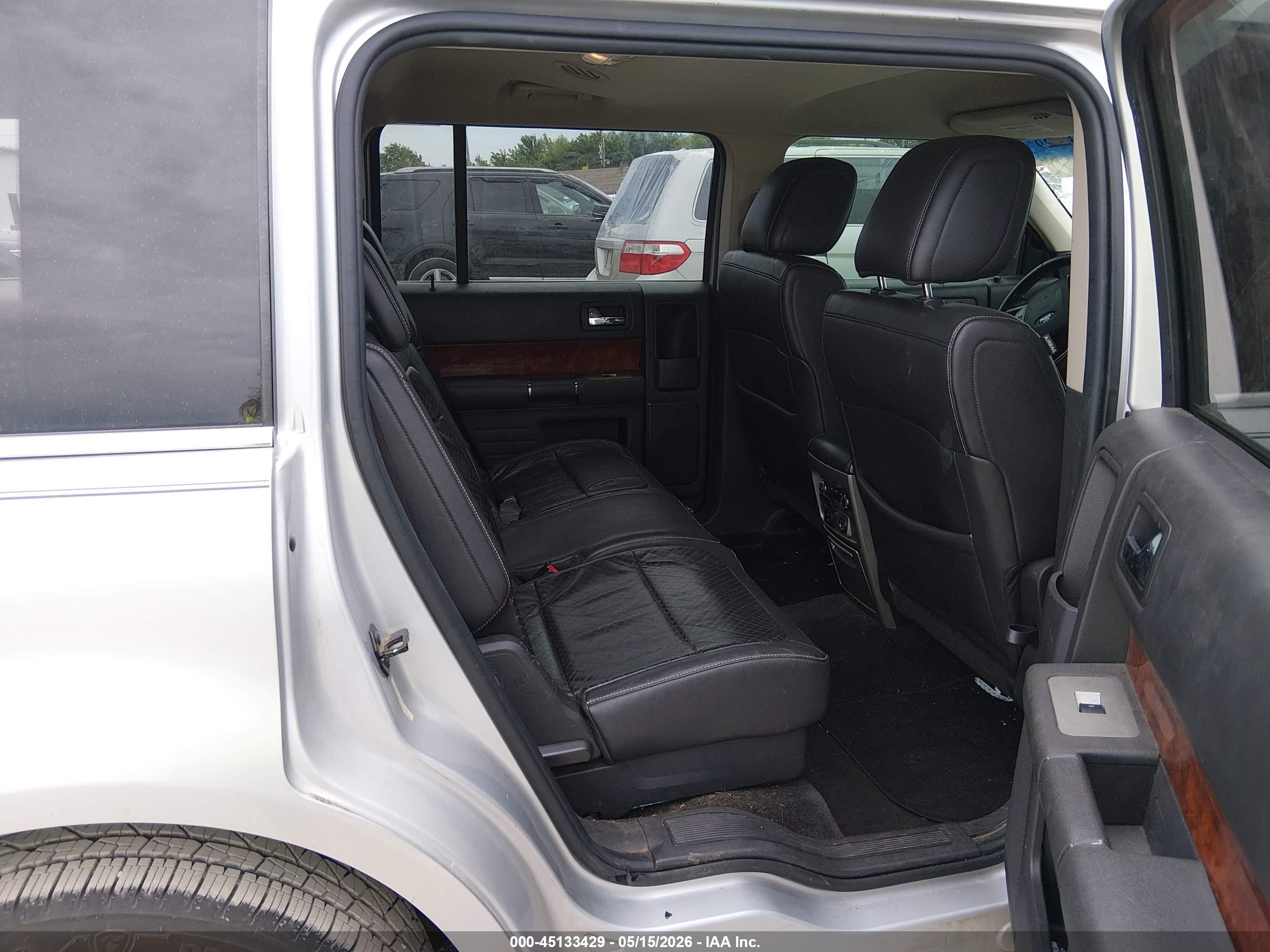 2010 Ford Flex Limited Silver vin: 2FMHK6DC6ABA70845