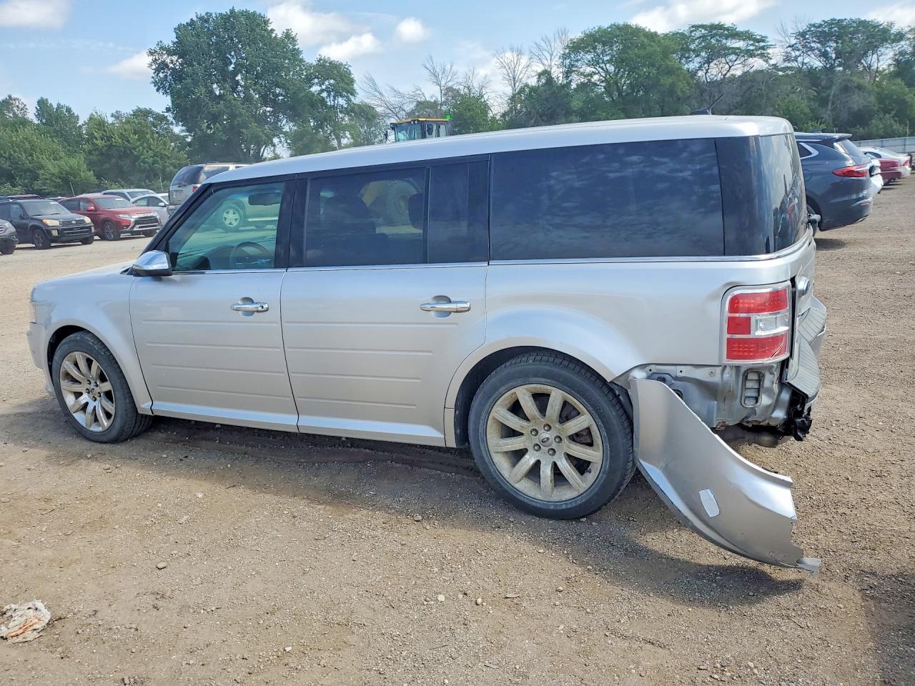 2010 Ford Flex Limited Silver vin: 2FMHK6DC7ABD01025