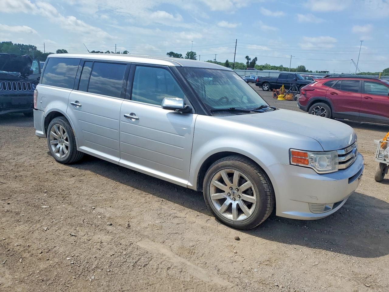 2010 Ford Flex Limited Silver vin: 2FMHK6DC7ABD01025
