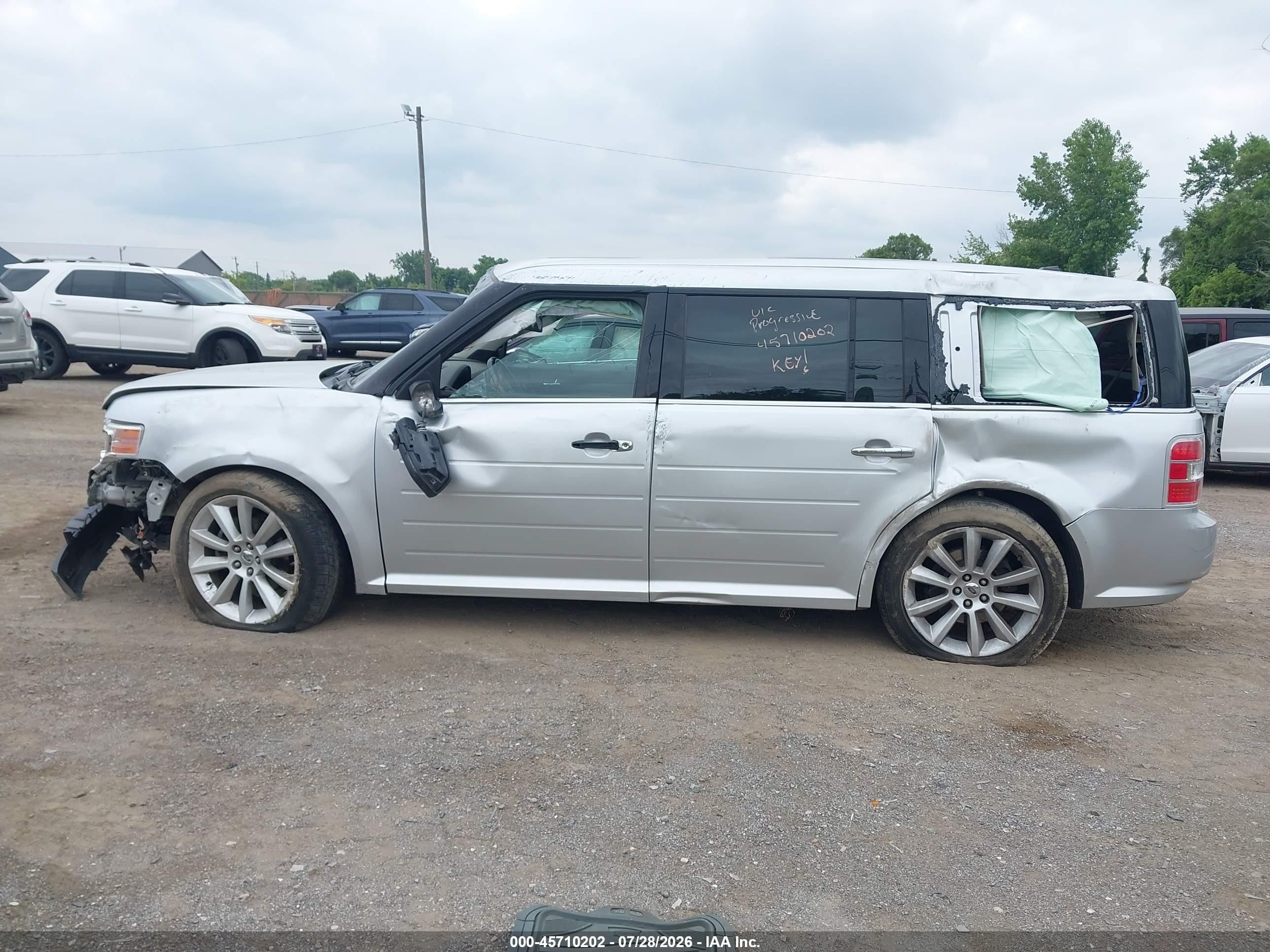 2011 Ford Flex Limited Silver vin: 2FMHK6DC7BBD21437