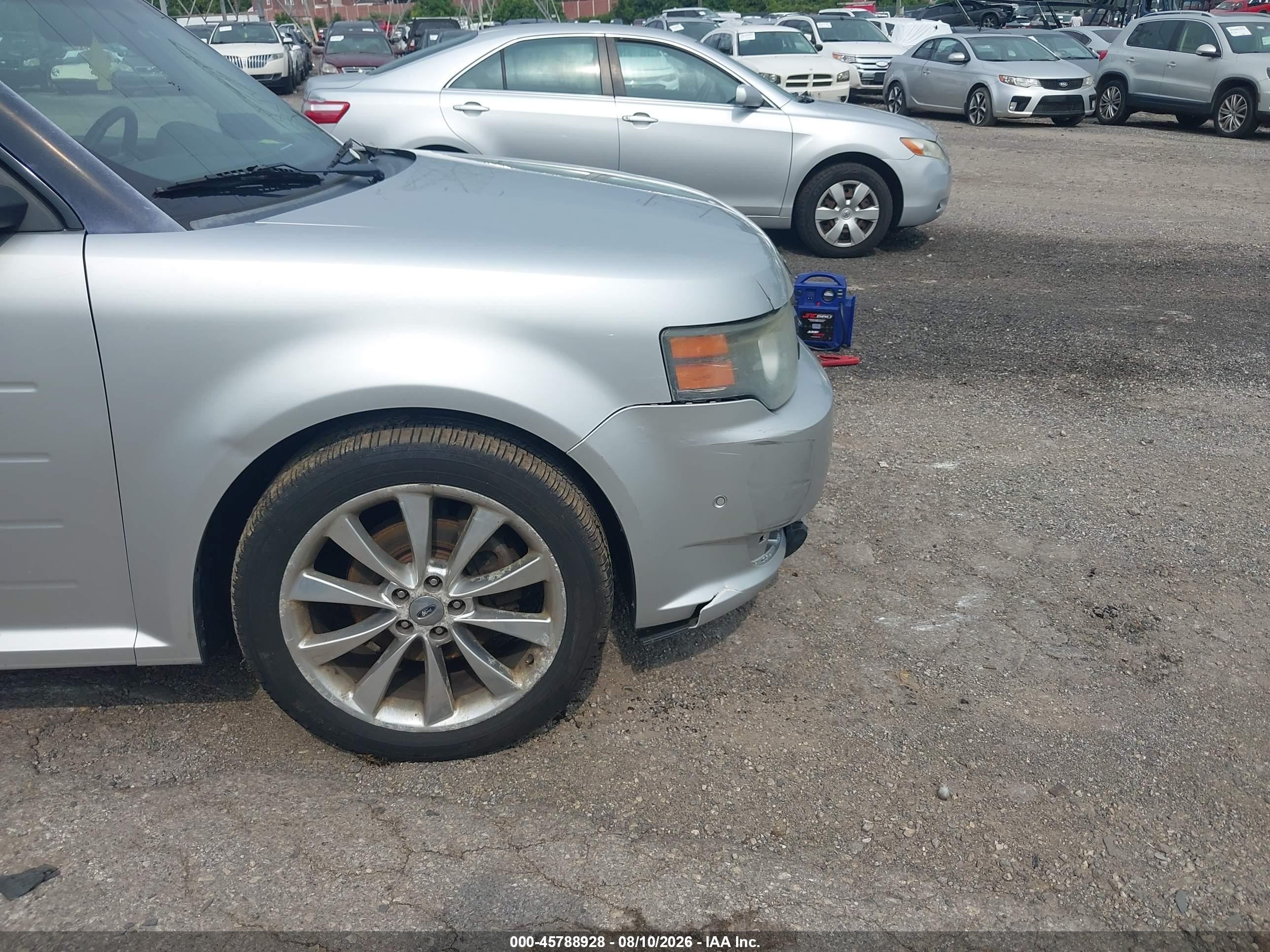 2011 Ford Flex Titanium Silver vin: 2FMHK6DT0BBD34546
