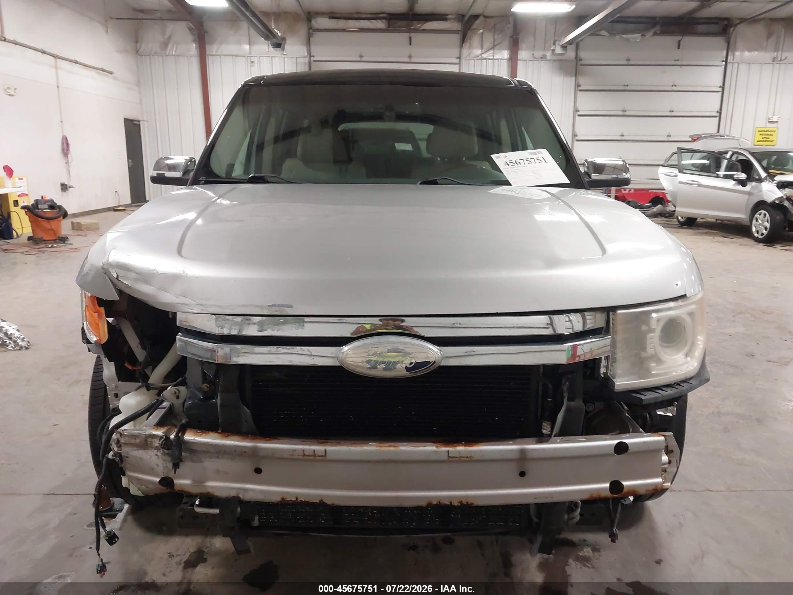 2011 Ford Flex Limited Silver vin: 2FMHK6DT2BBD28957