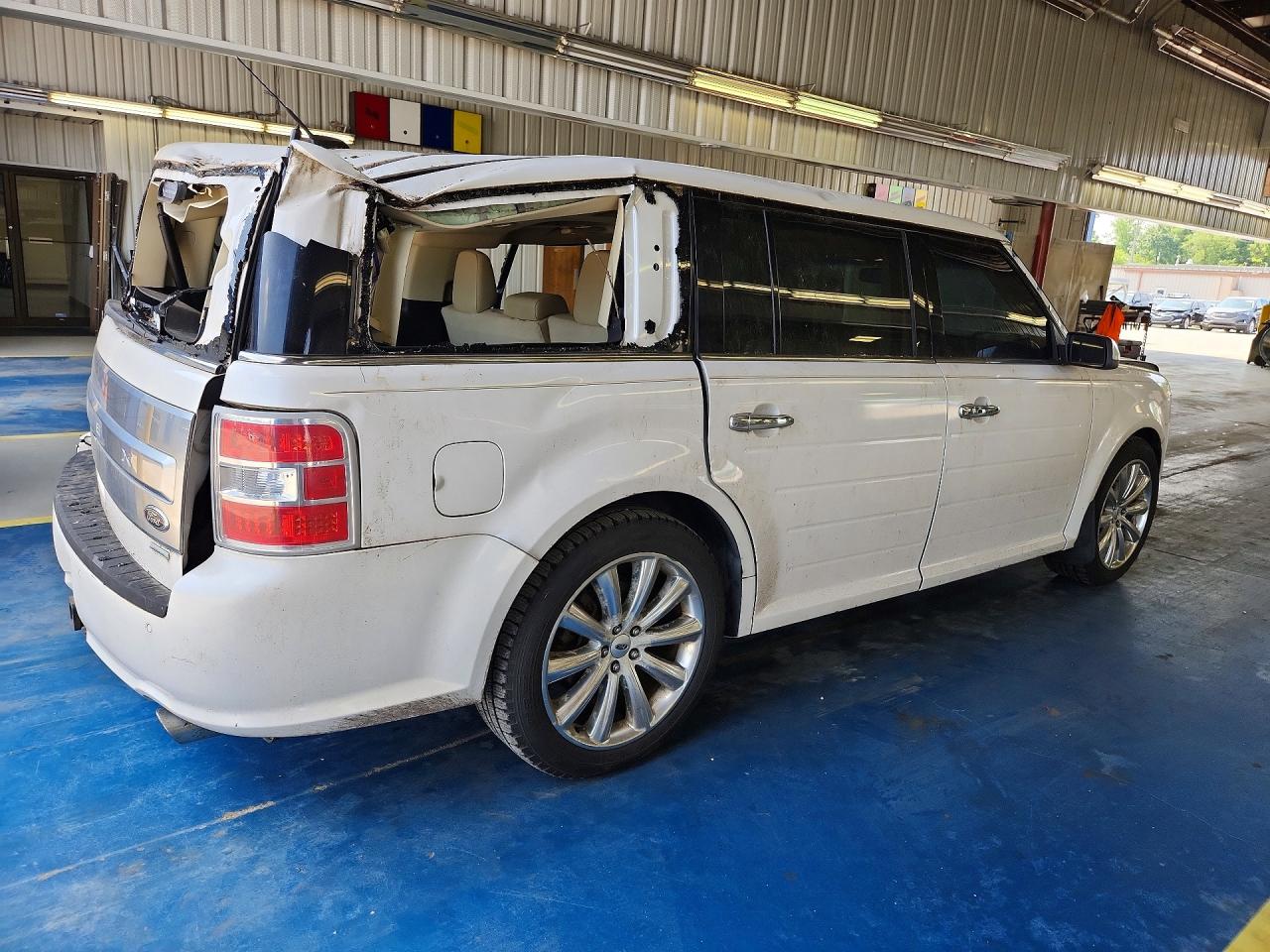 2014 Ford Flex Limited White vin: 2FMHK6DT2EBD30275