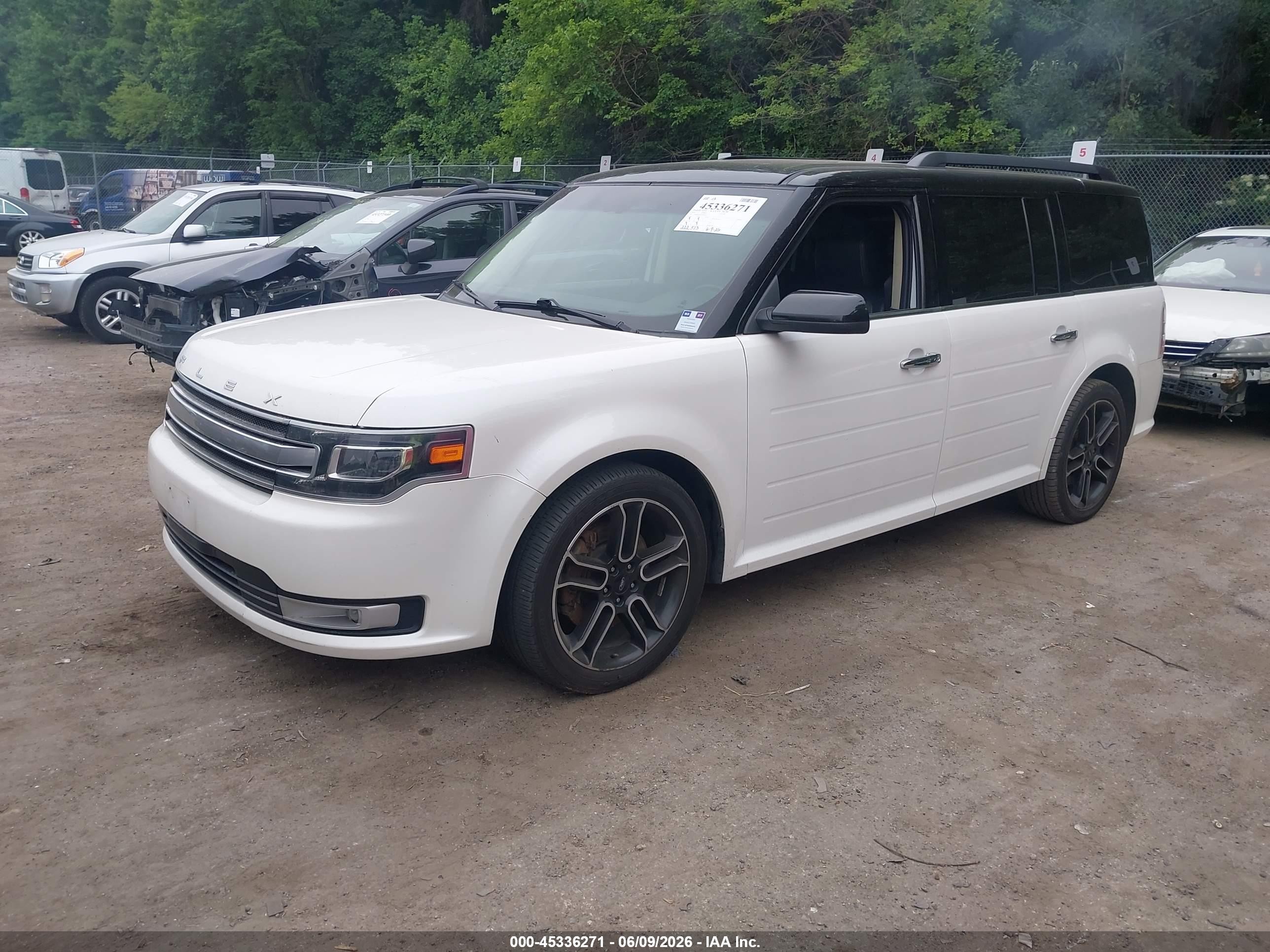 2014 Ford Flex Limited White vin: 2FMHK6DT3EBD01027