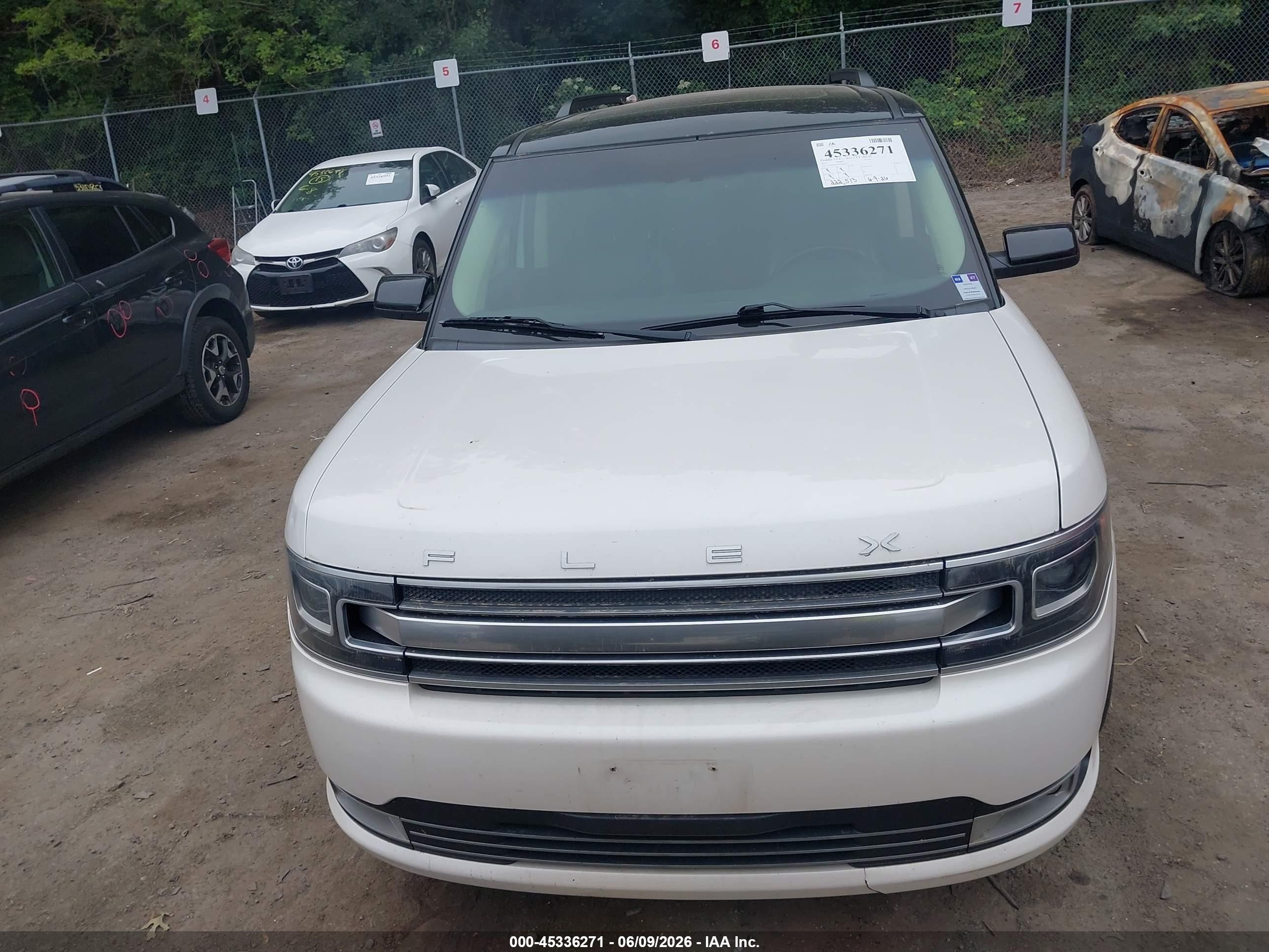 2014 Ford Flex Limited White vin: 2FMHK6DT3EBD01027