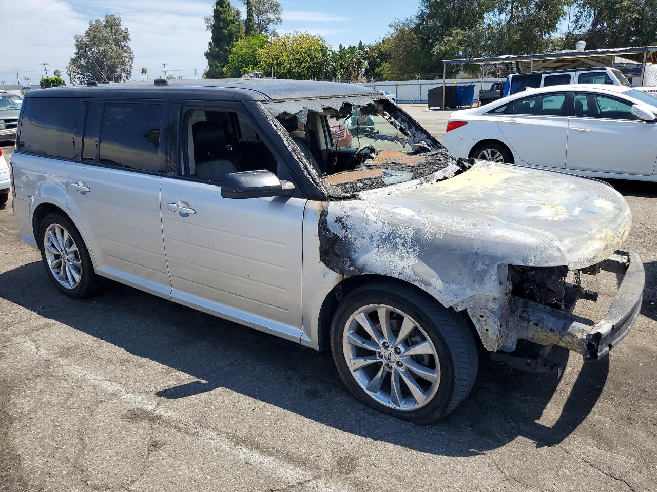 2011 Ford Flex Limited Silver vin: 2FMHK6DT4BBD09388