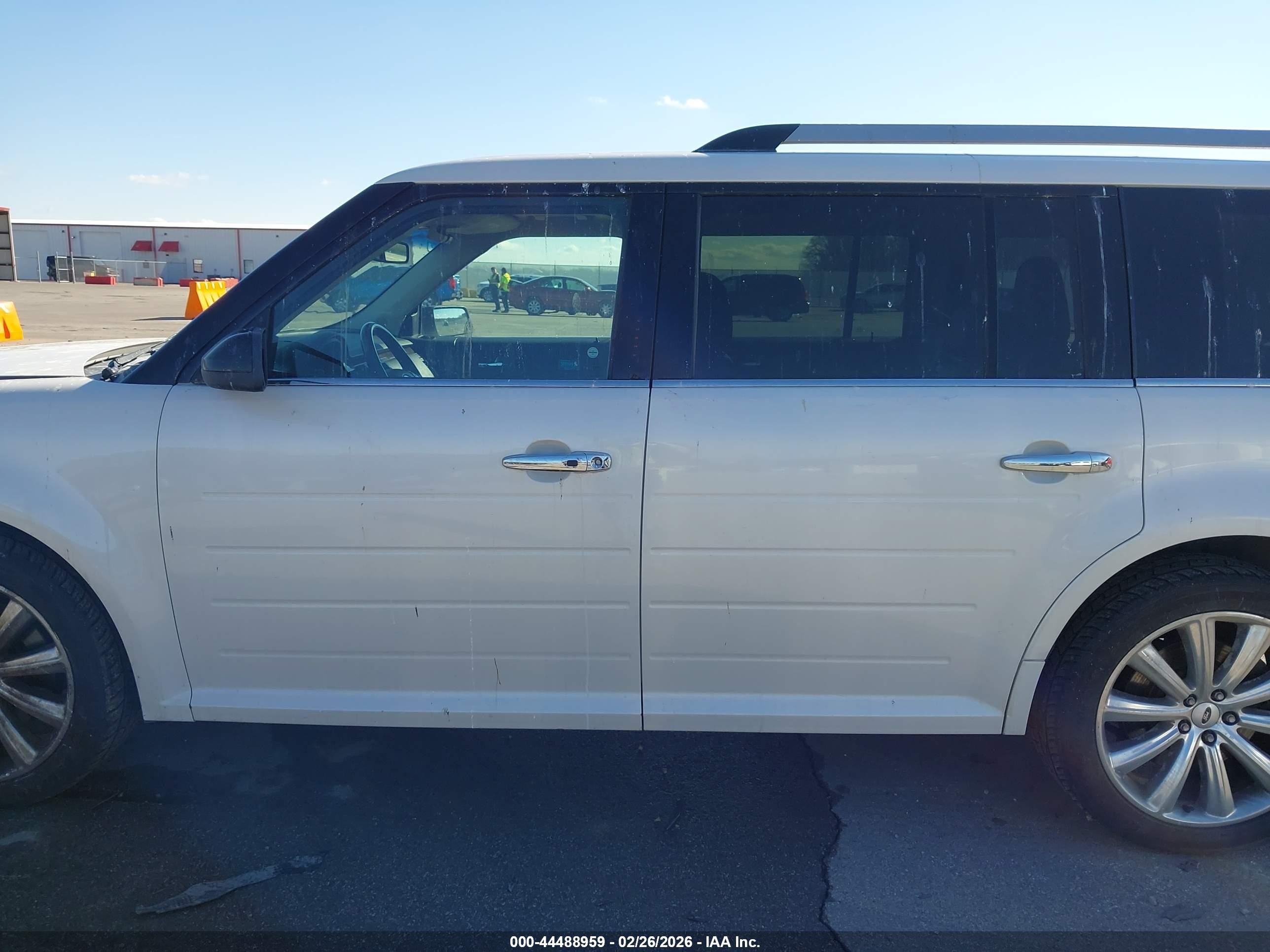 2013 Ford Flex Limited White vin: 2FMHK6DT6DBD39639