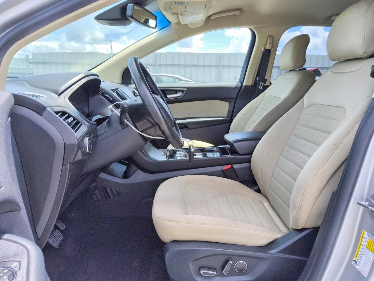 2019 Ford Edge Se Silver vin: 2FMPK3G94KBC64236