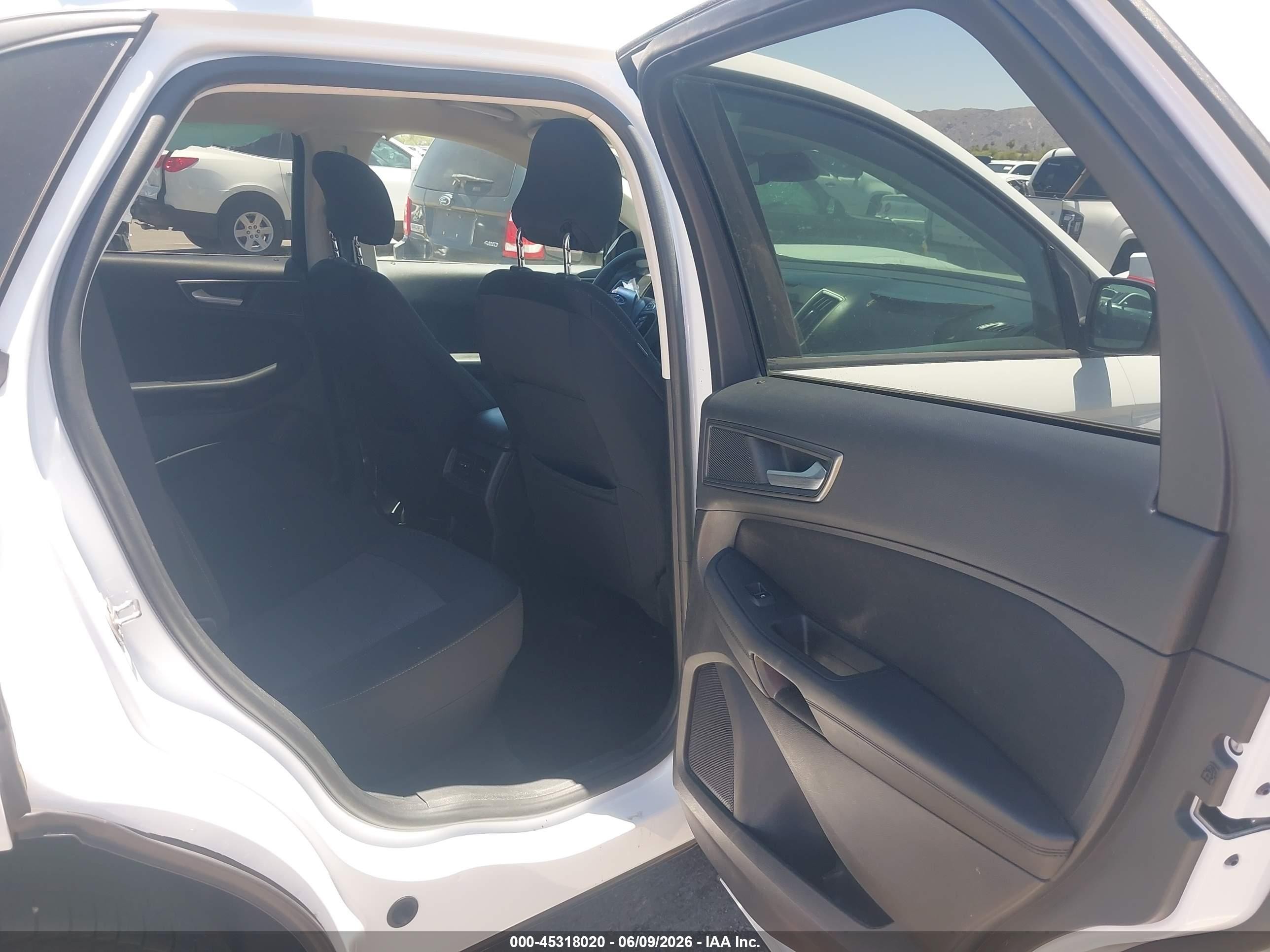 2019 Ford Edge Se White vin: 2FMPK3G96KBB14404