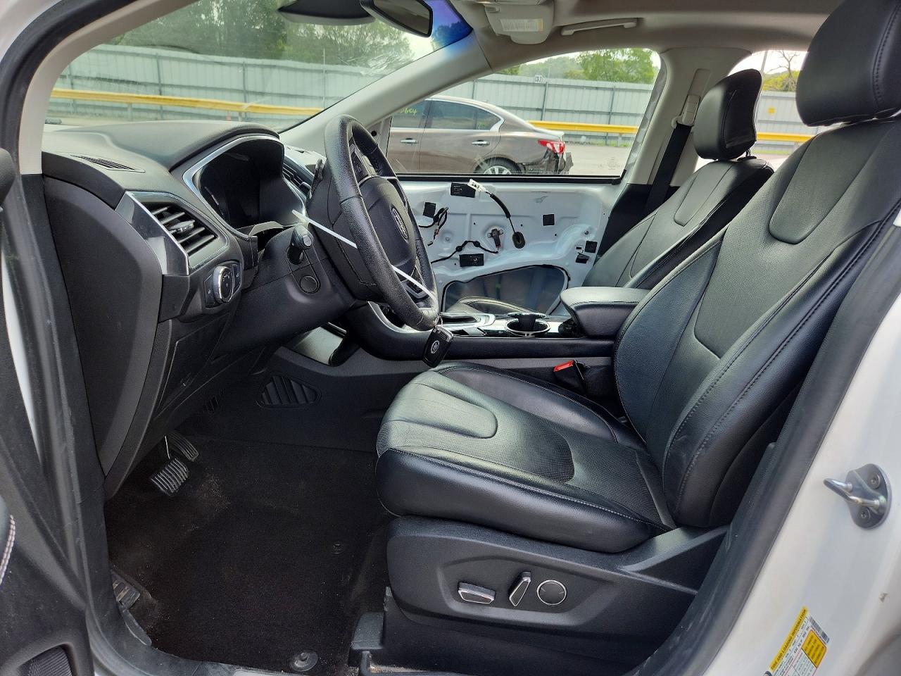2018 Ford Edge Titanium White vin: 2FMPK3K90JBC04881