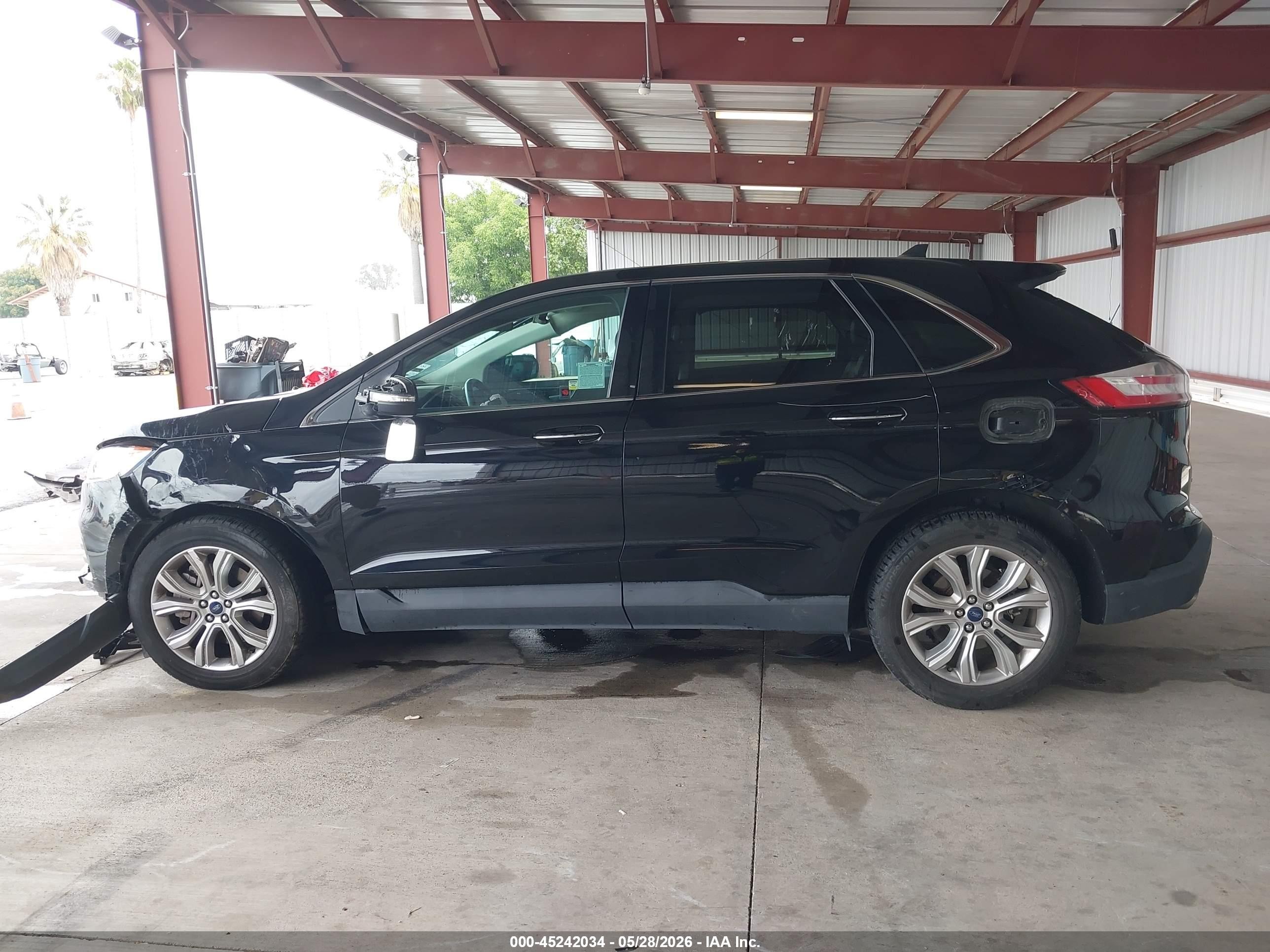 2021 Ford Edge Titanium Черный vin: 2FMPK3K91MBA18741