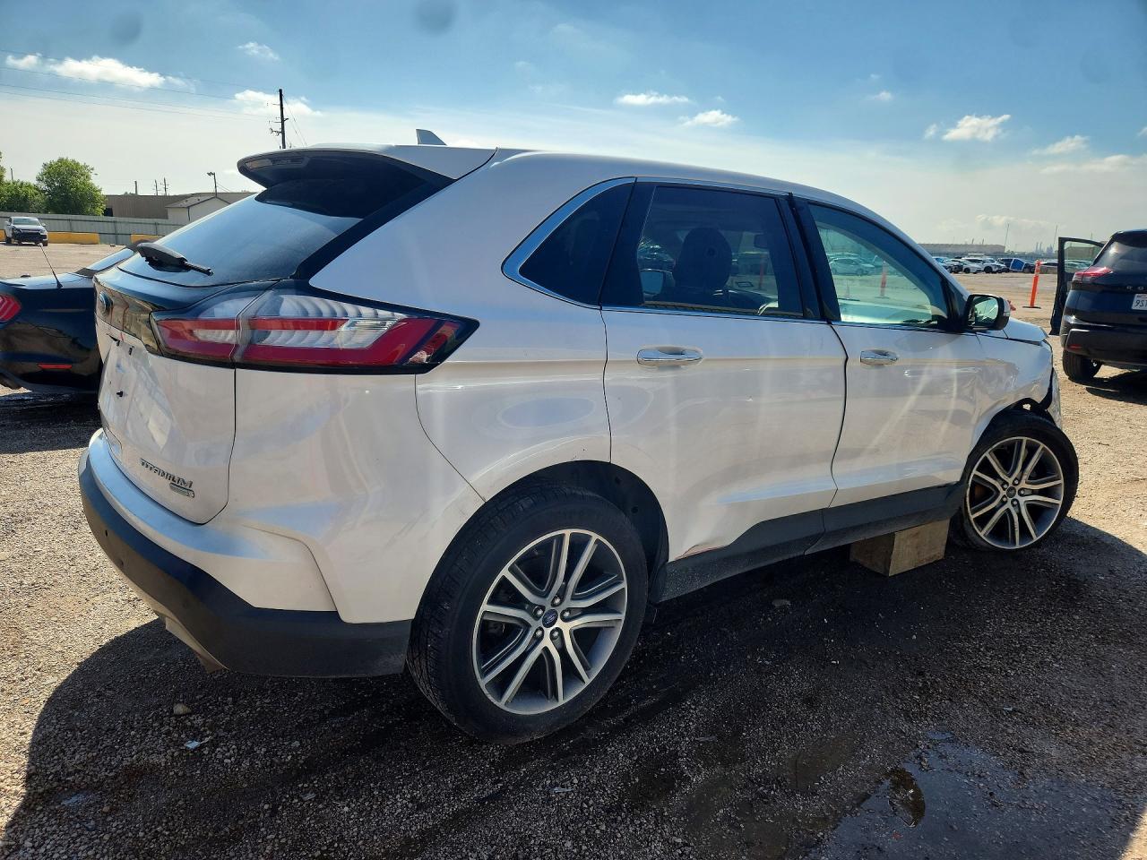 2019 Ford Edge Titanium White vin: 2FMPK3K93KBC68267