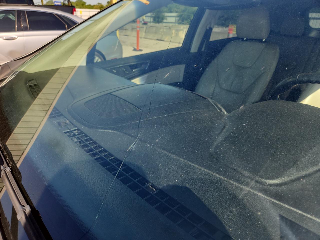 2019 Ford Edge Titanium White vin: 2FMPK3K93KBC68267 Damage: Windshield, Broken, Replacement Required