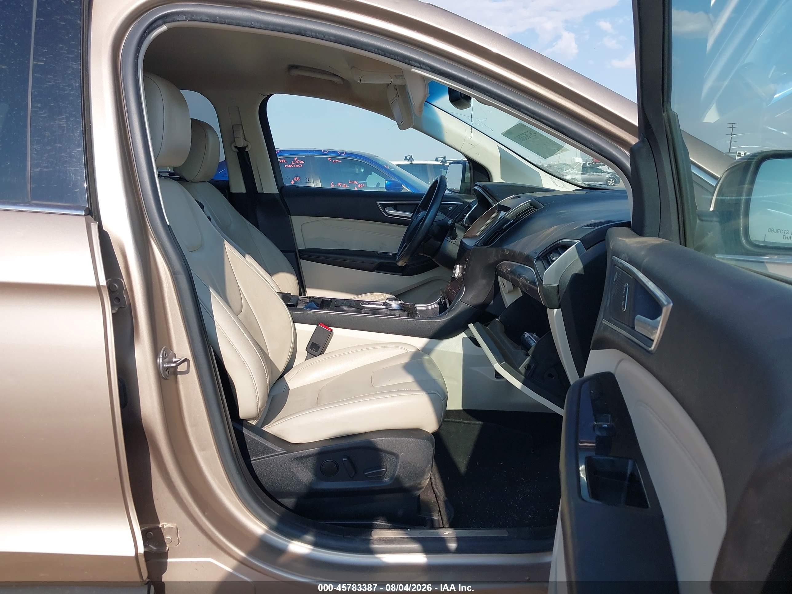 2020 Ford Edge Titanium Beige vin: 2FMPK3K96LBA55539