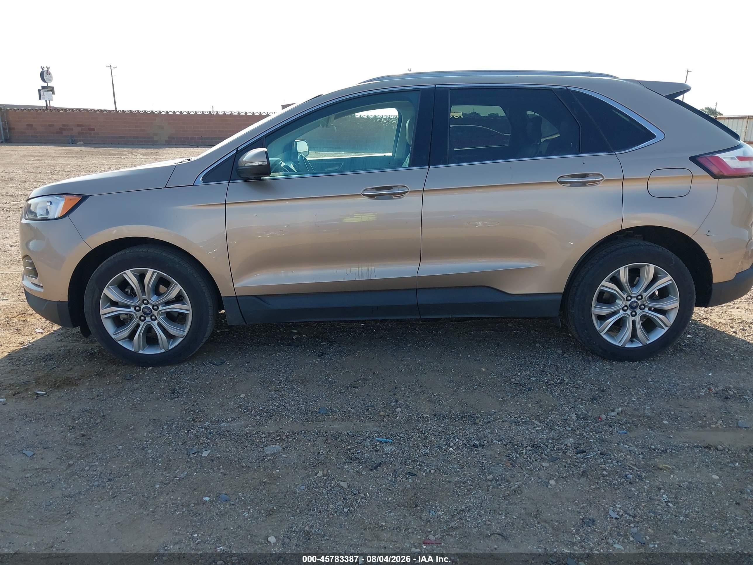 2020 Ford Edge Titanium Beige vin: 2FMPK3K96LBA55539
