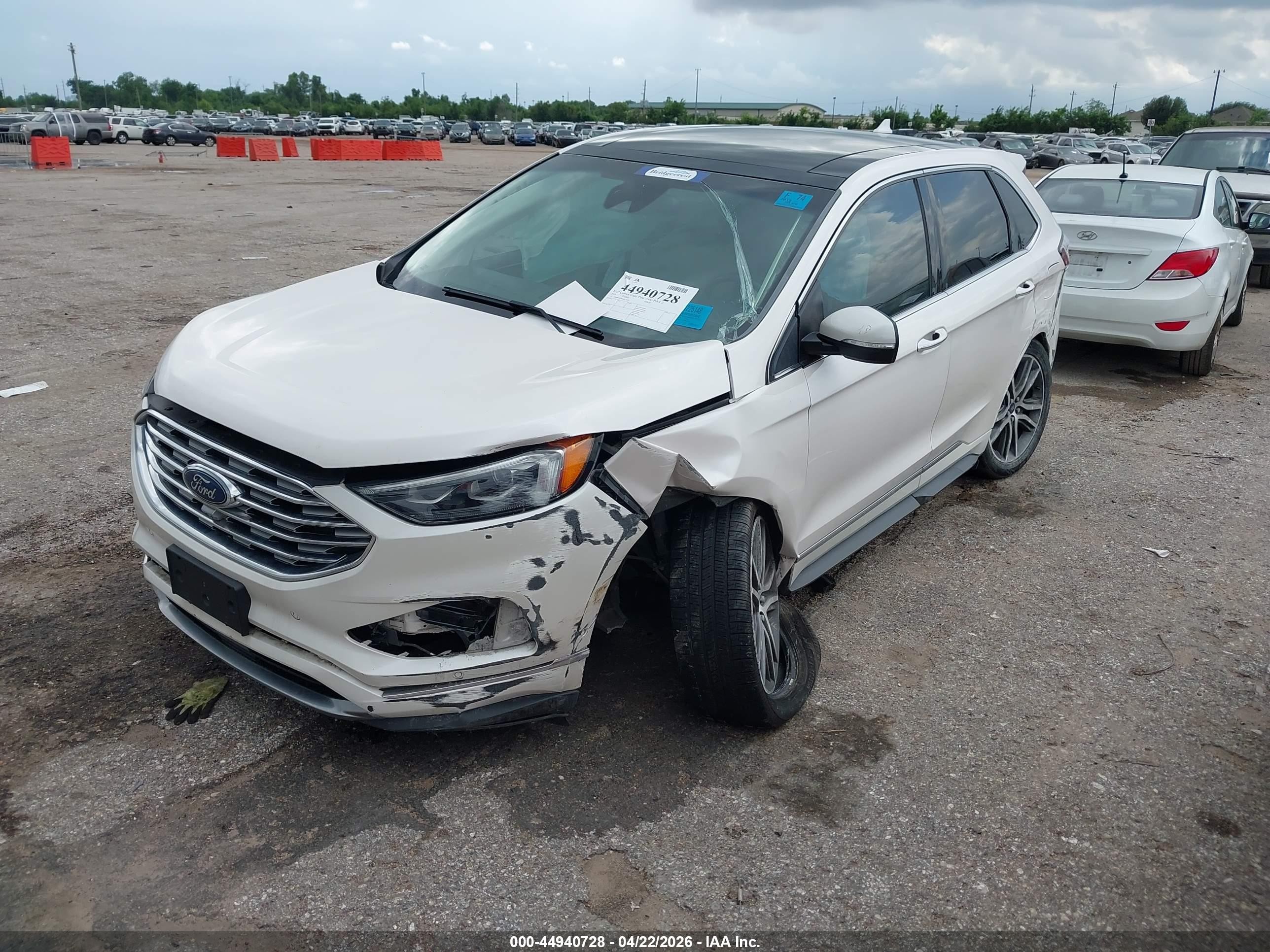 2019 Ford Edge Titanium White vin: 2FMPK3K98KBC72587
