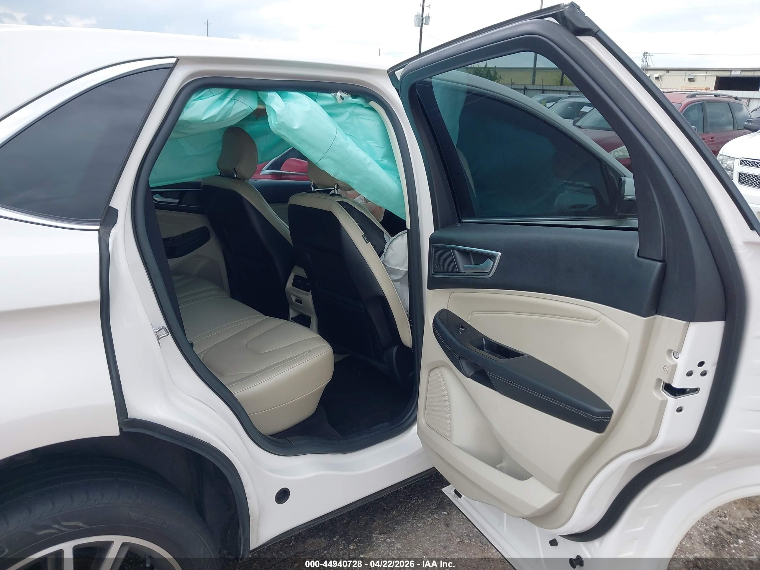 2019 Ford Edge Titanium White vin: 2FMPK3K98KBC72587