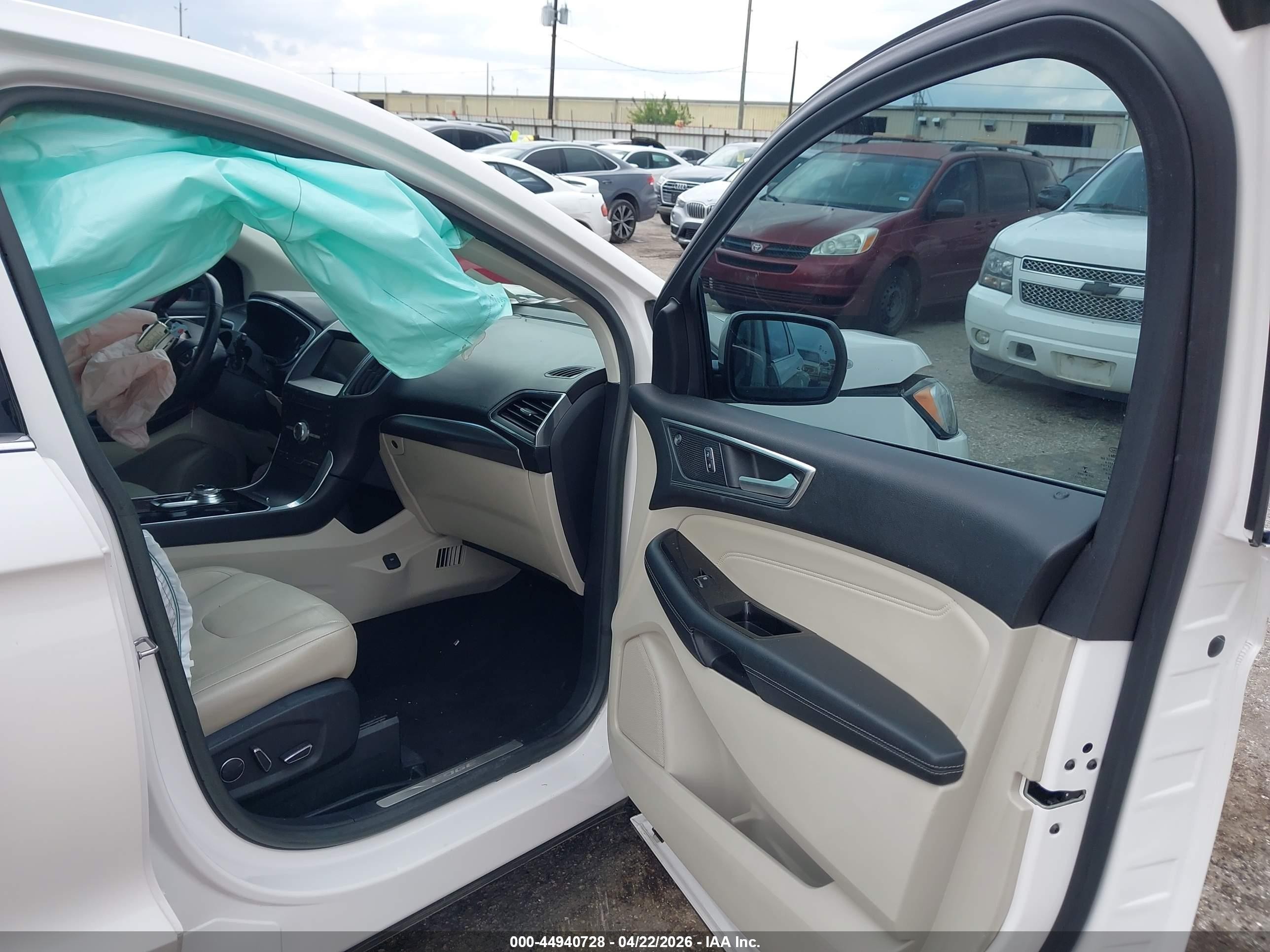 2019 Ford Edge Titanium White vin: 2FMPK3K98KBC72587