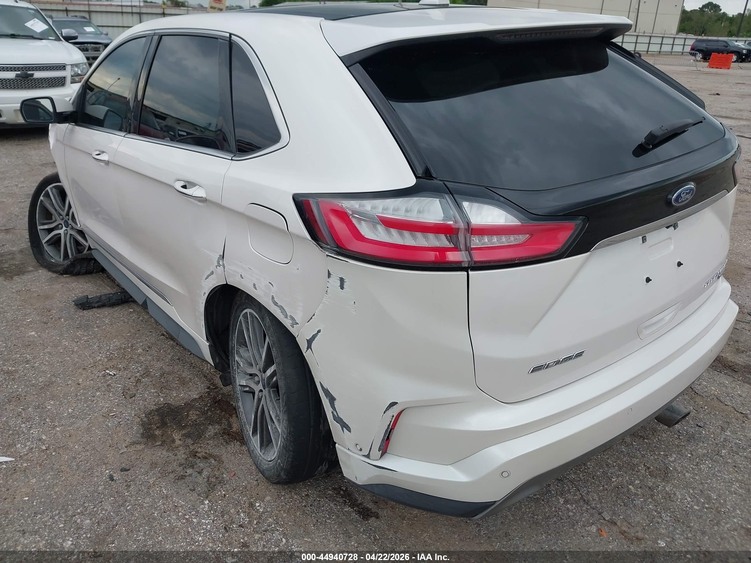 2019 Ford Edge Titanium White vin: 2FMPK3K98KBC72587