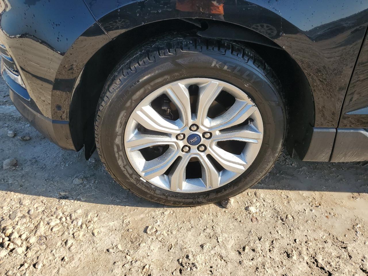 2020 Ford Edge Titanium Black vin: 2FMPK3K98LBA77266 Damage: Left Front Wheel, Curb Rash, 6 To 7 Inches