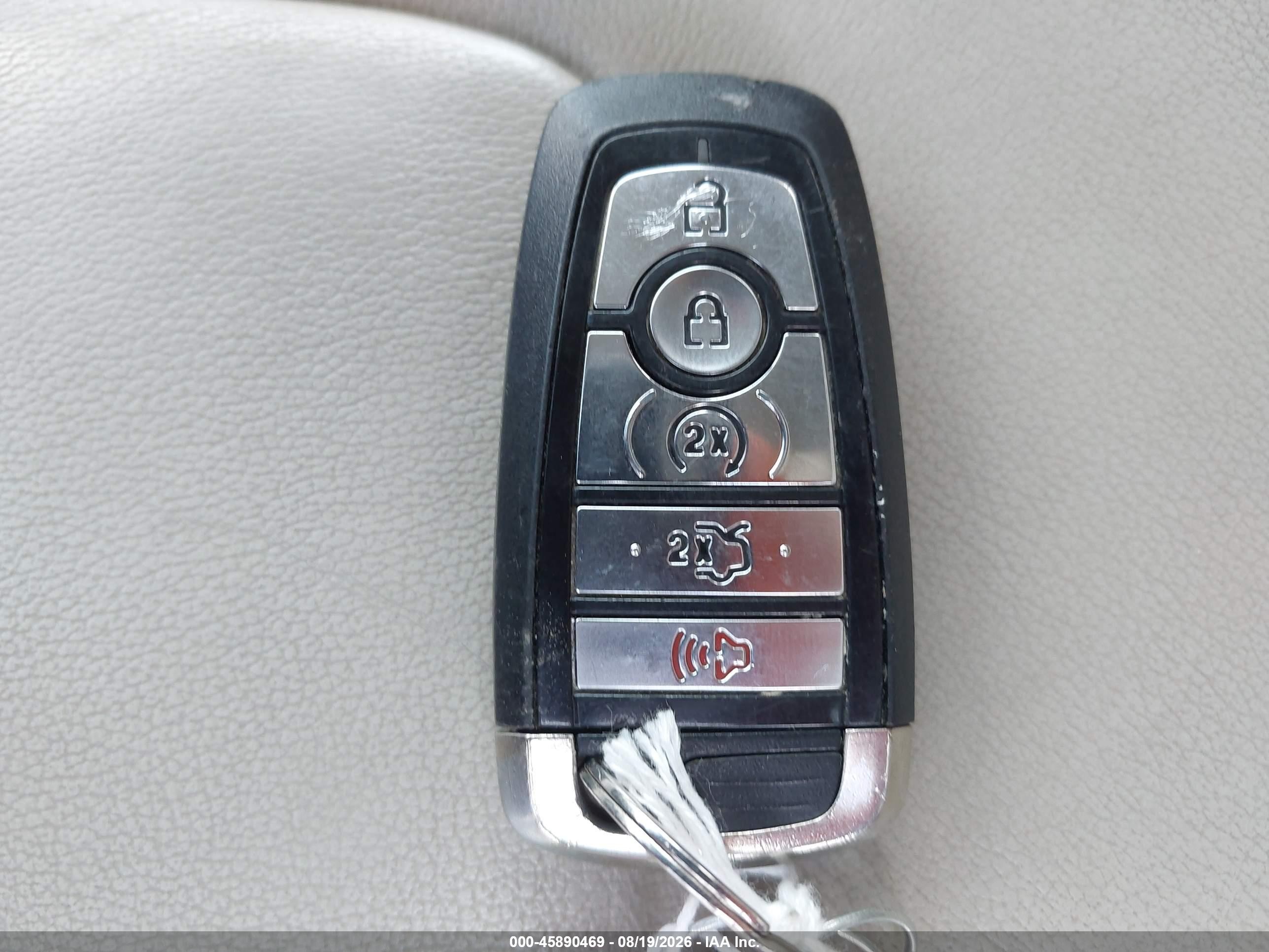 2019 Ford Edge Titanium White vin: 2FMPK3K9XKBB20598