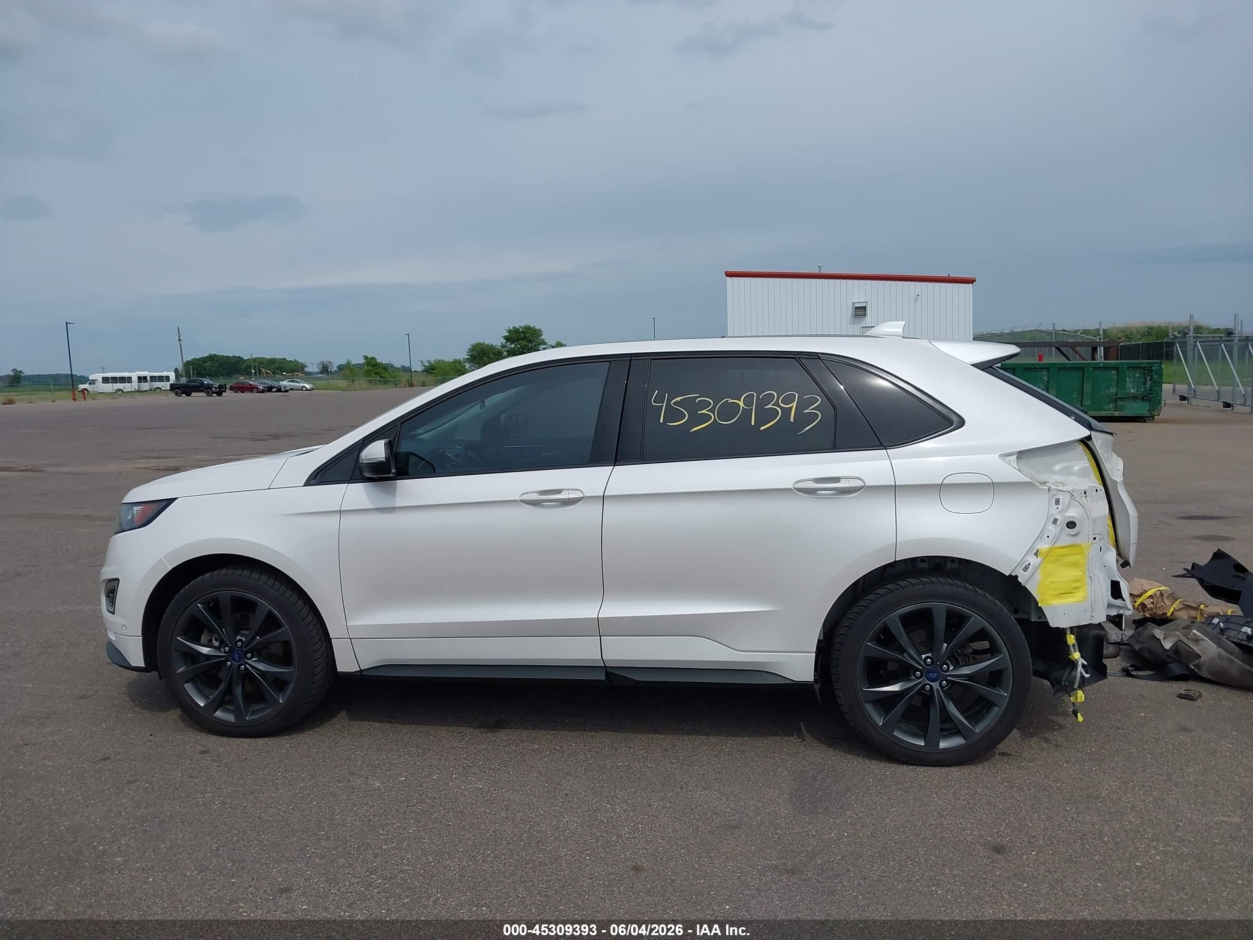 2015 Ford Edge Sport White vin: 2FMPK4AP7FBB75571