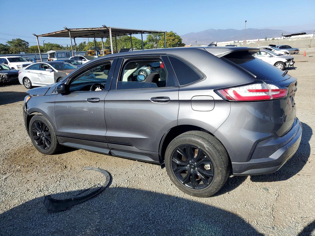2022 Ford Edge Se Silver vin: 2FMPK4G95NBA40323