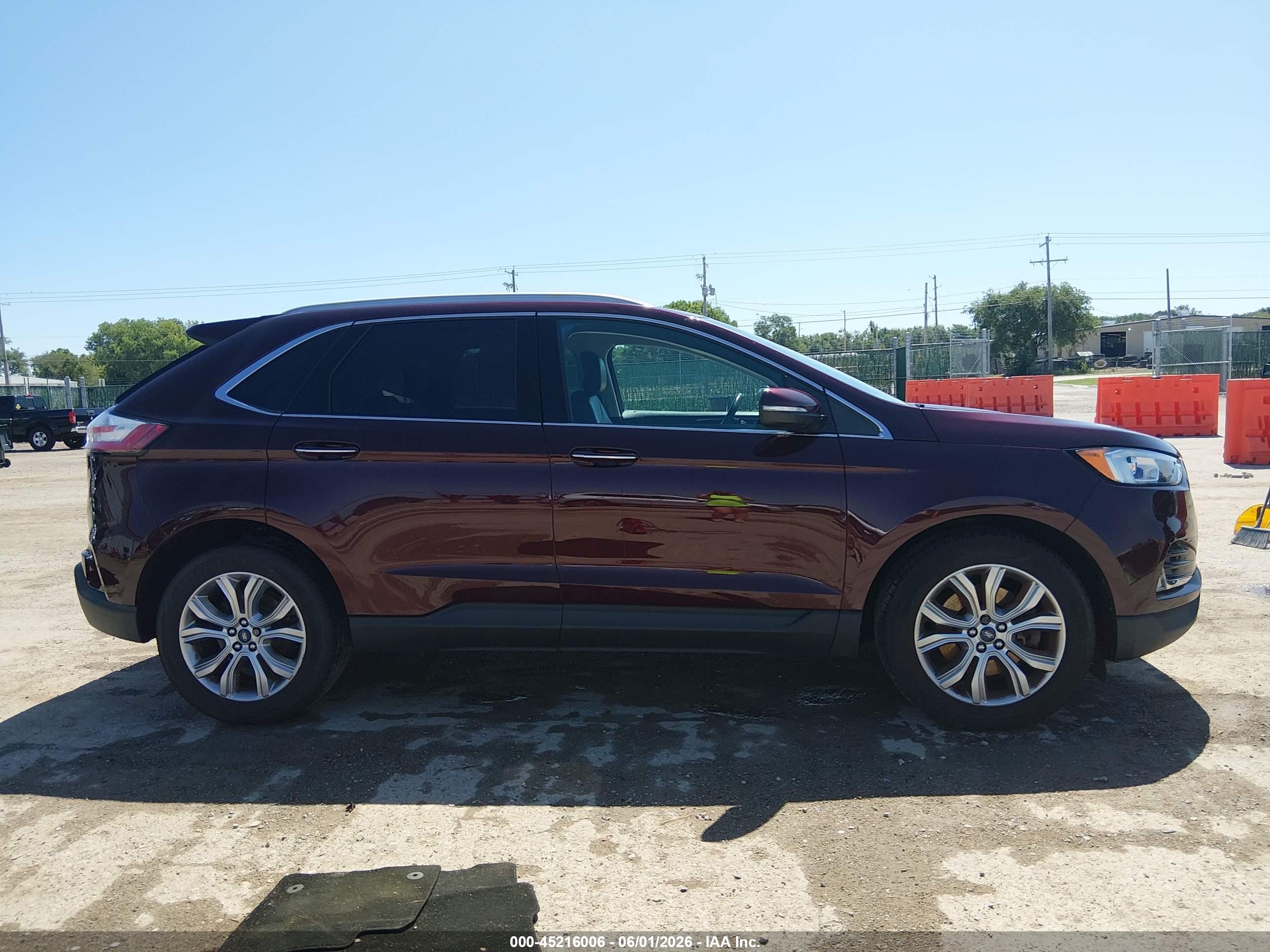 2019 Ford Edge Titanium Burgundy vin: 2FMPK4K92KBB50006