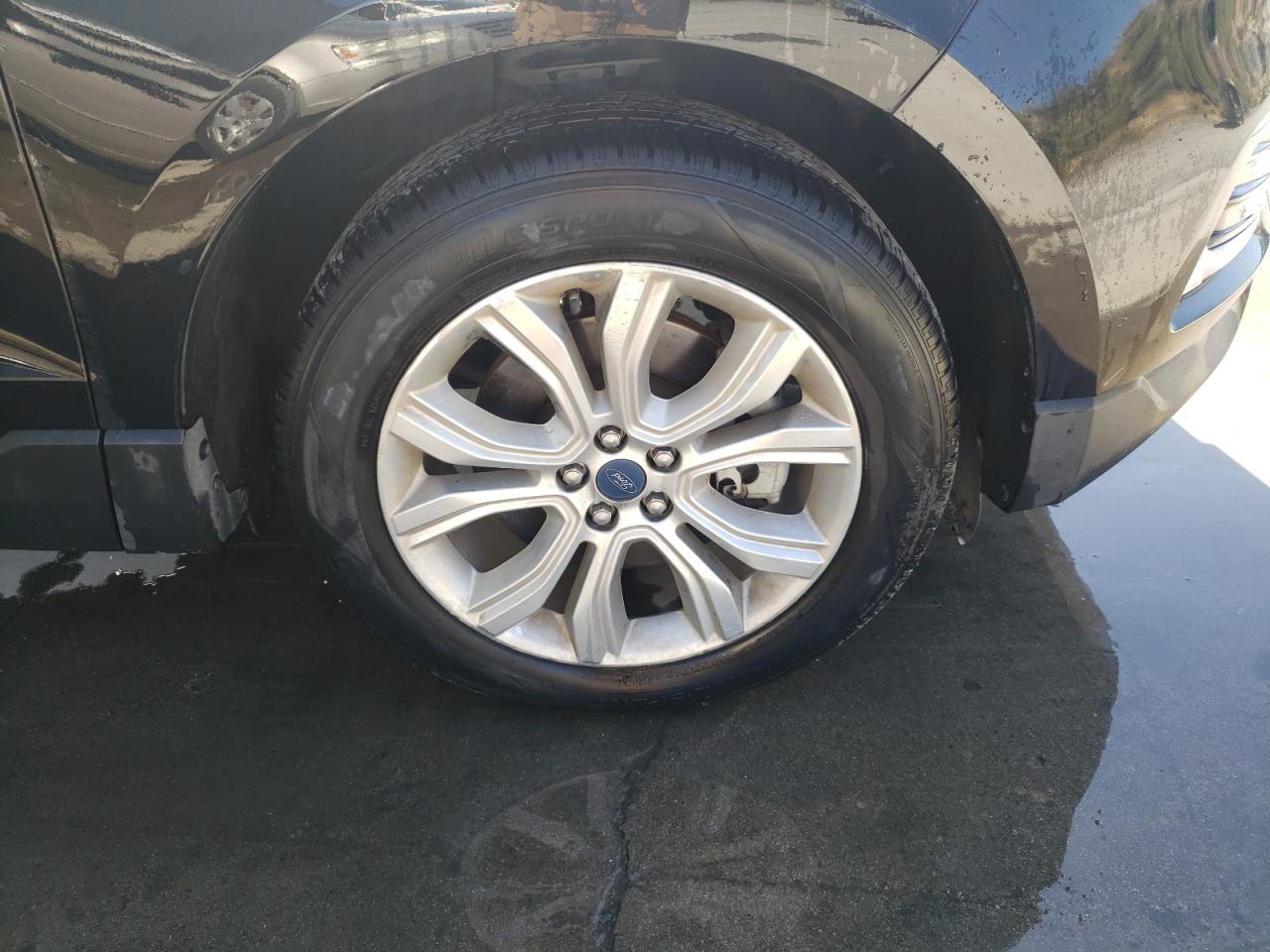 2019 Ford Edge Titanium Black vin: 2FMPK4K92KBC02122 Damage: Right Front Wheel, Curb Rash, 2 To 3 Inches