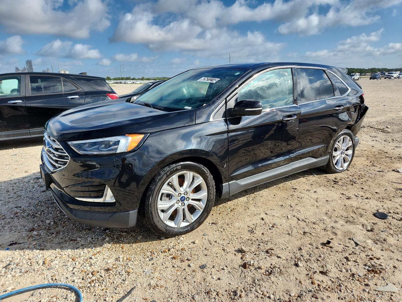 2022 Ford Edge Titanium Черный vin: 2FMPK4K95NBA31578 Damage: Left Front Door, Dent(S) W/ Paint Dmg, > 12 Inches